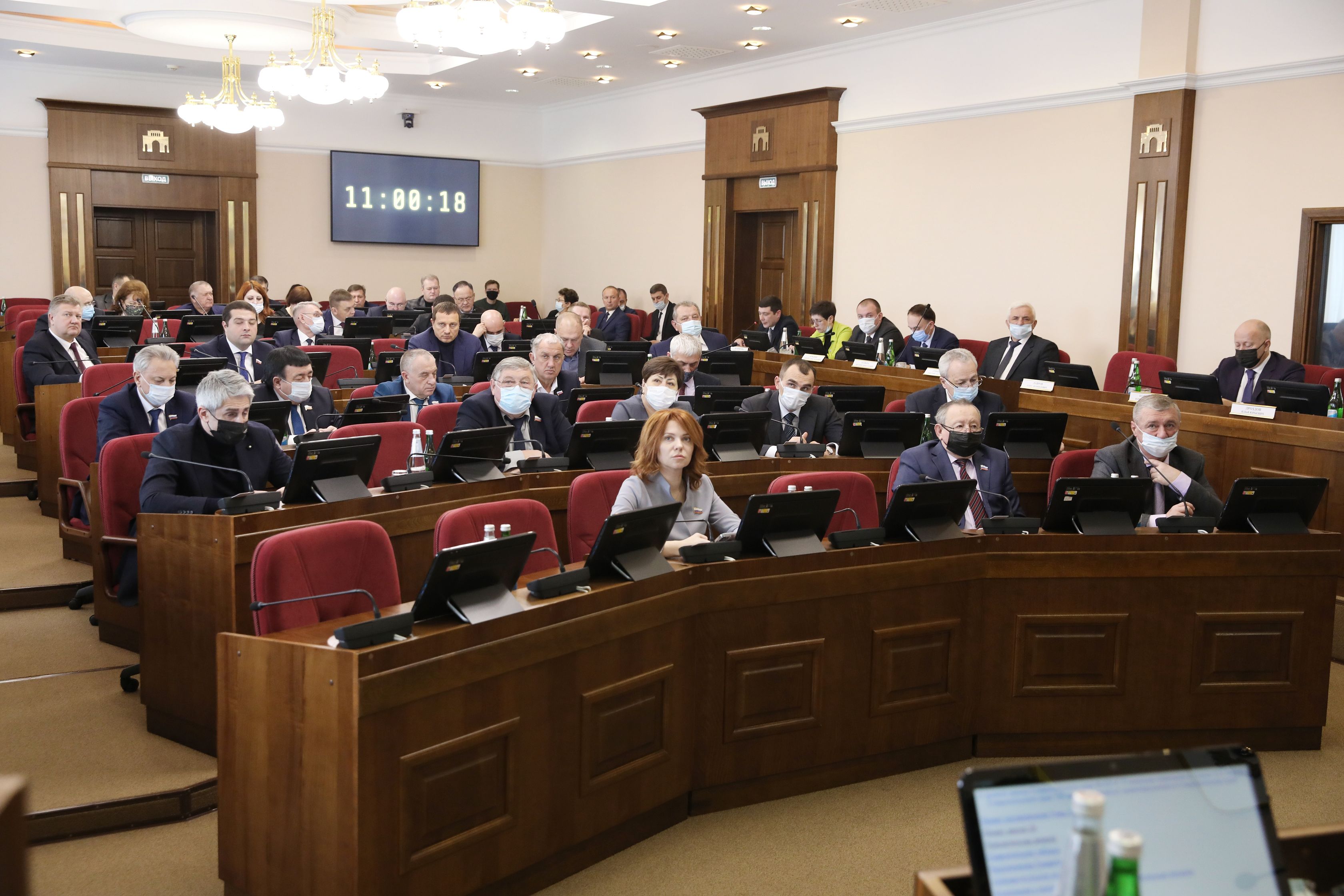 Дума Ставропольского края провела первое в 2022 году заседание