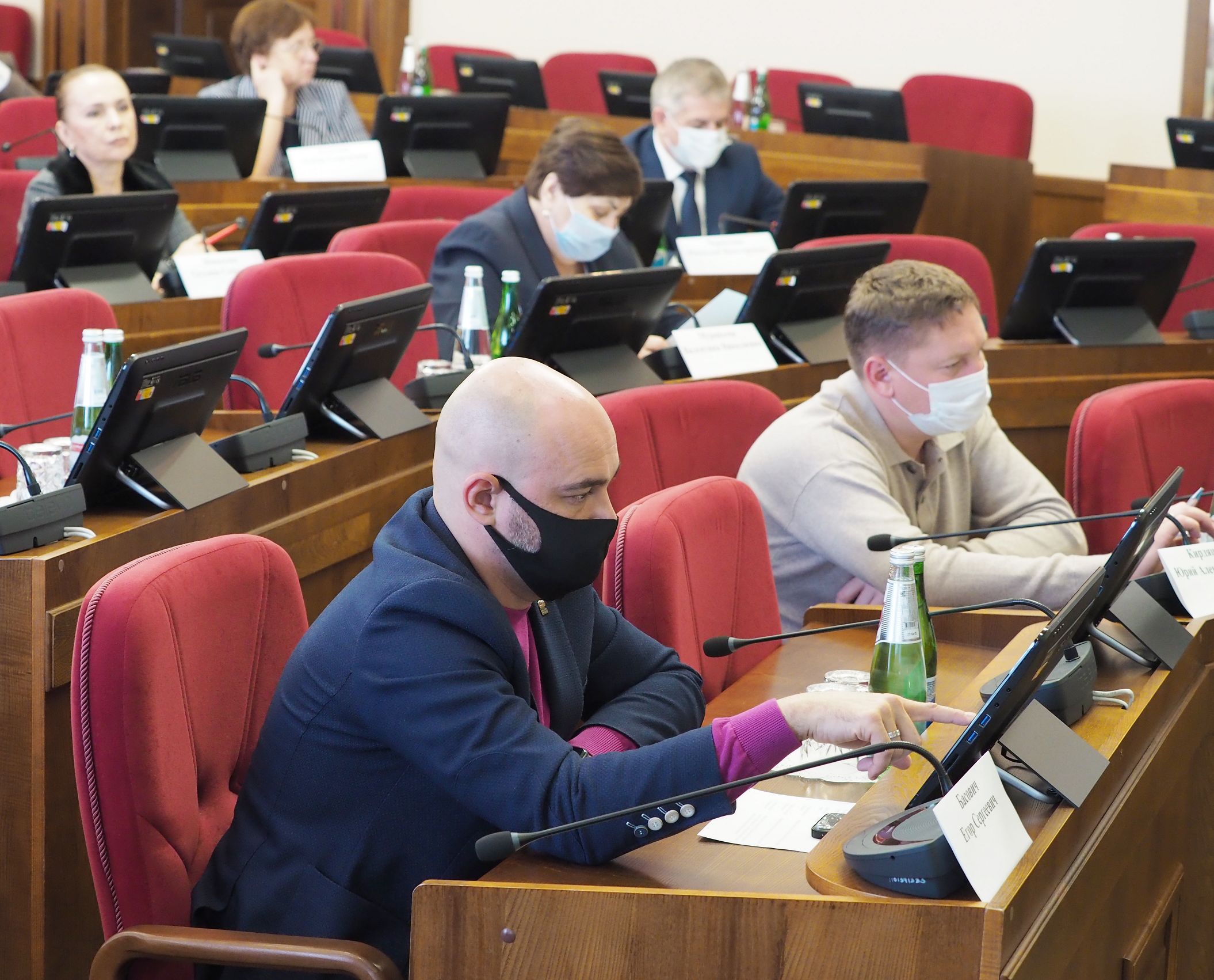 В краевой Думе рассмотрели итоги работы МФЦ в 2021 году