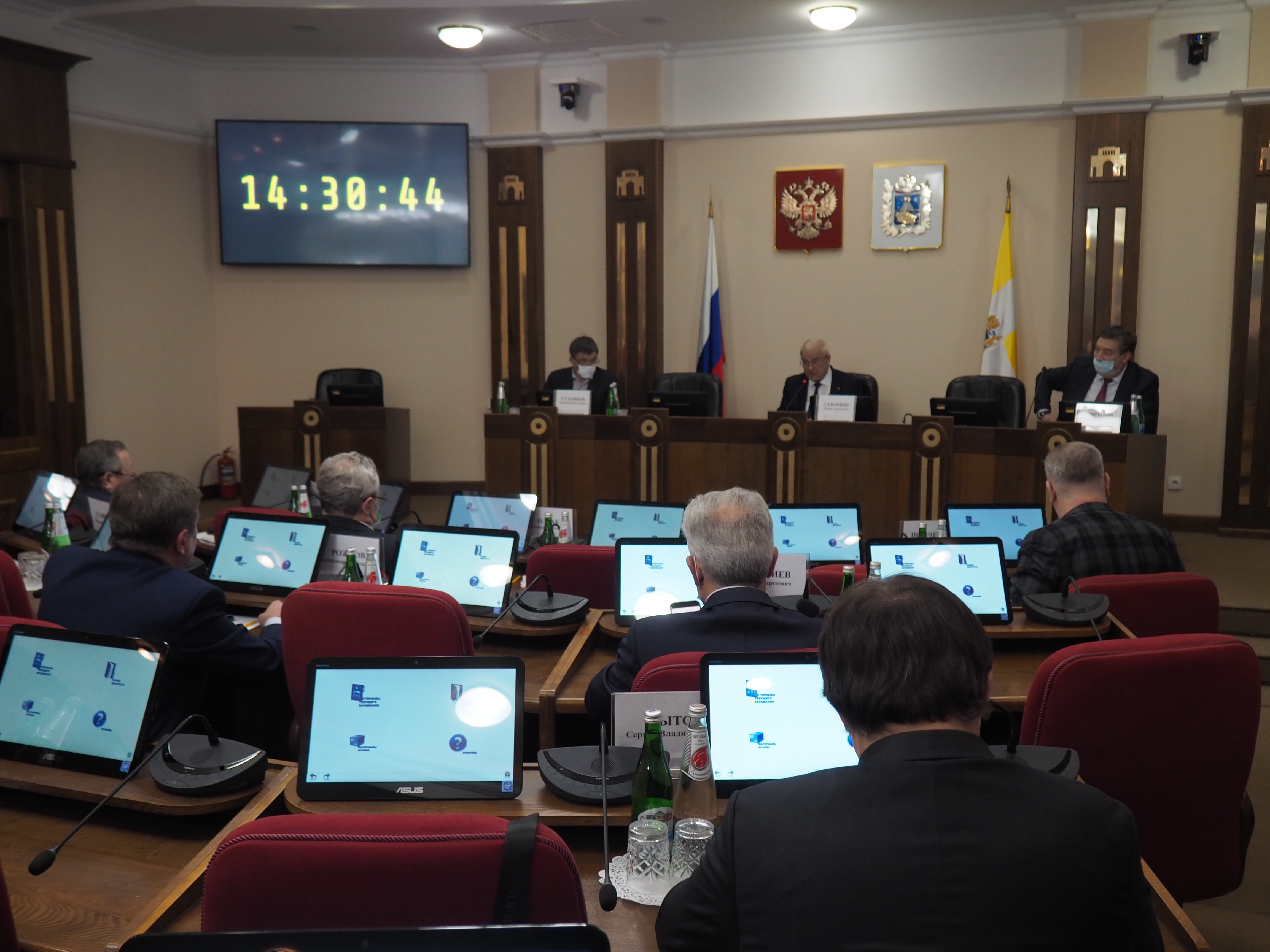 Депутаты работают над изменением краевого законодательства в связи с принятием федерального закона о публичной власти