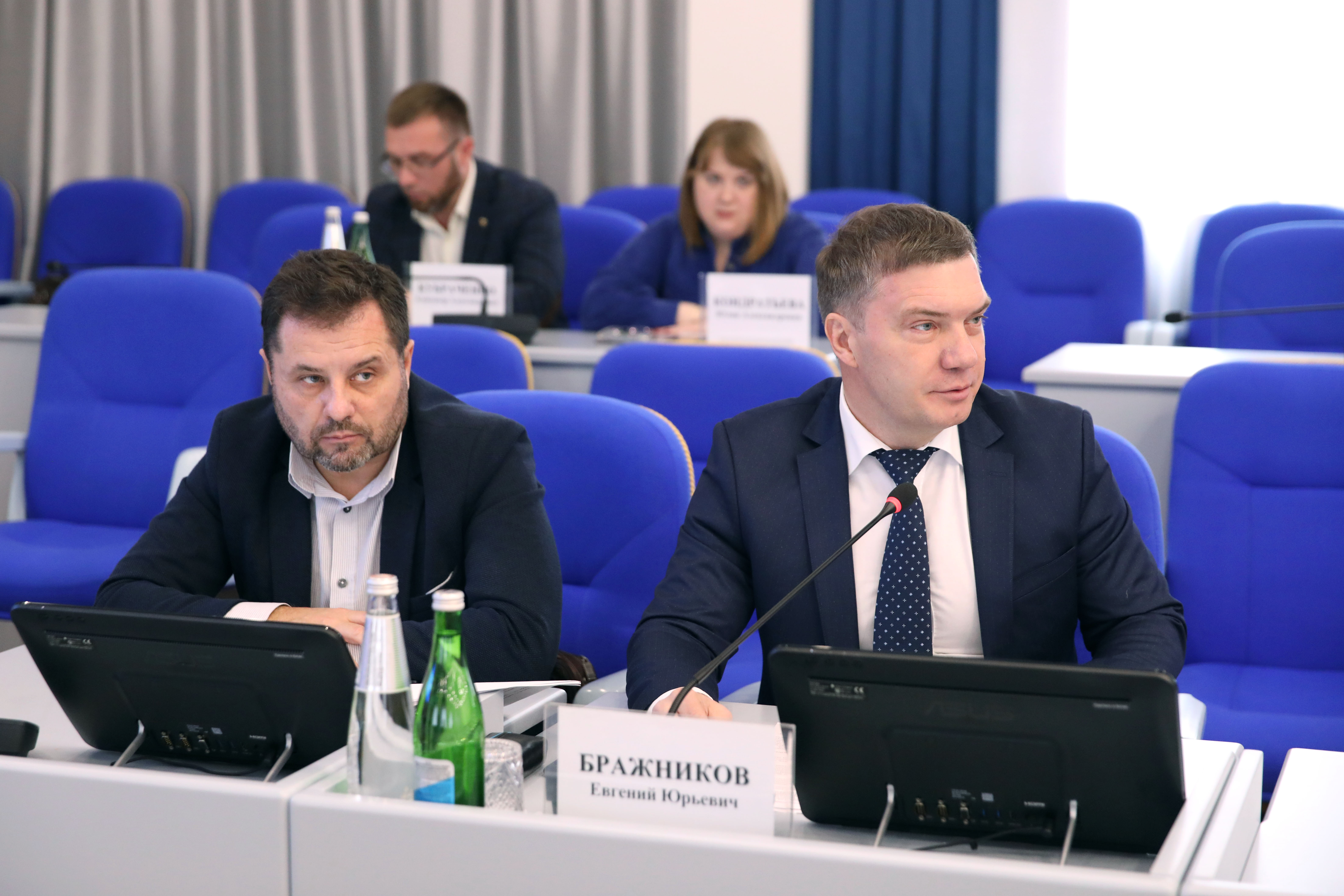 Результаты работы краевой государственной жилищной инспекции в 2021 году рассмотрели в Думе Ставрополья