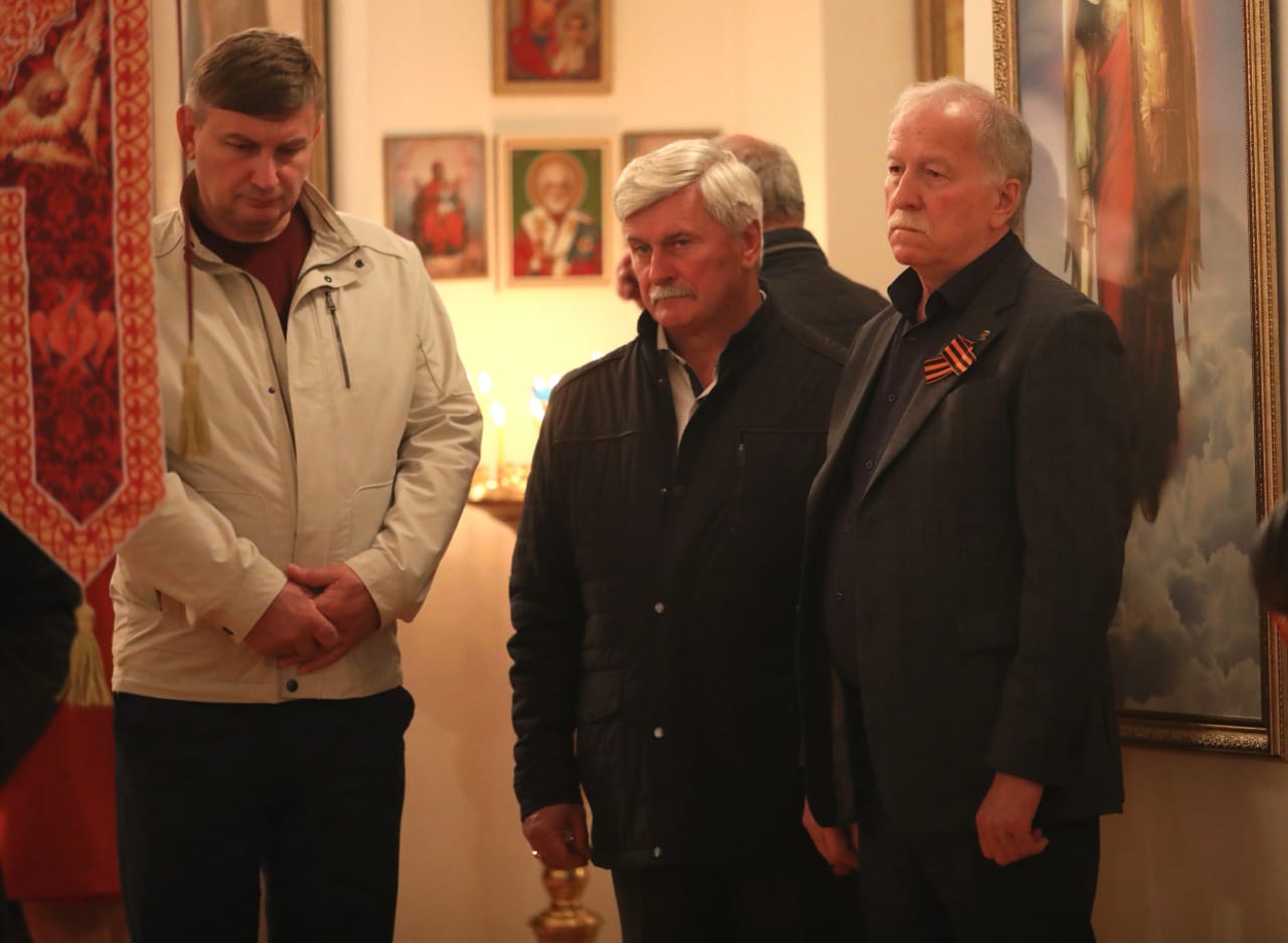 Николай Великдань принял участие в Пасхальном богослужении