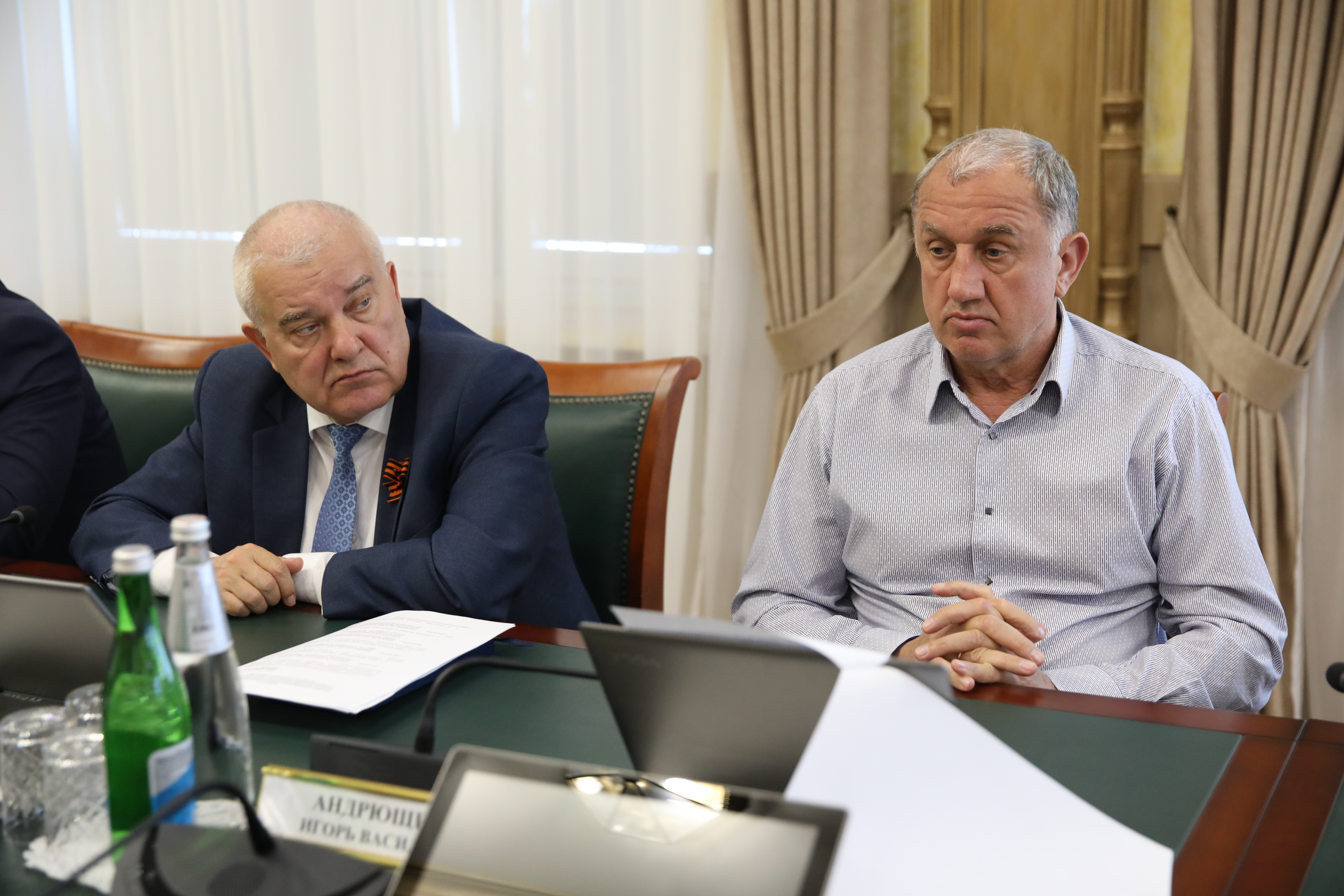 Краевые депутаты готовы к изменению регионального законодательства для поддержки экономики в условиях санкций