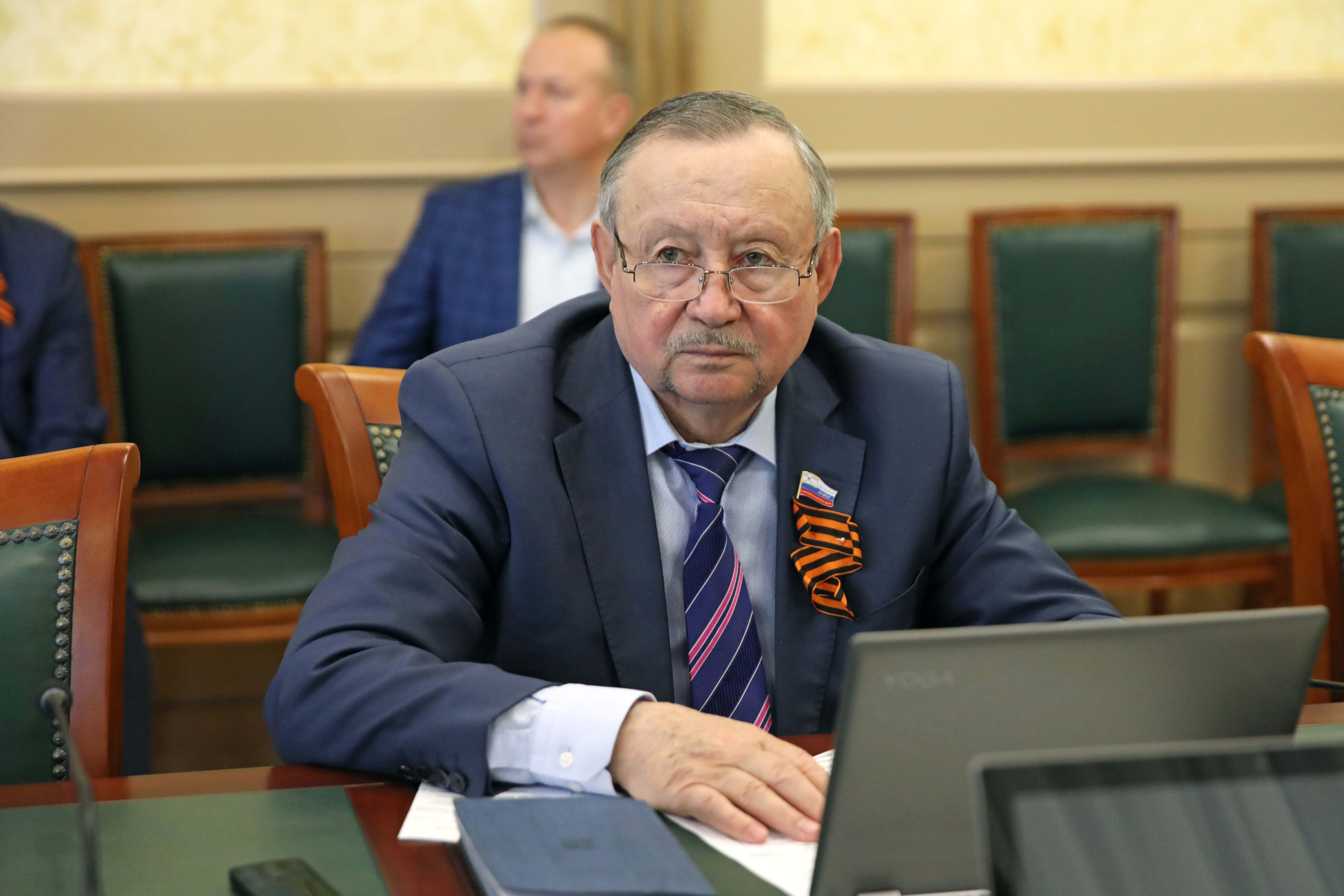 Краевые депутаты готовы к изменению регионального законодательства для поддержки экономики в условиях санкций