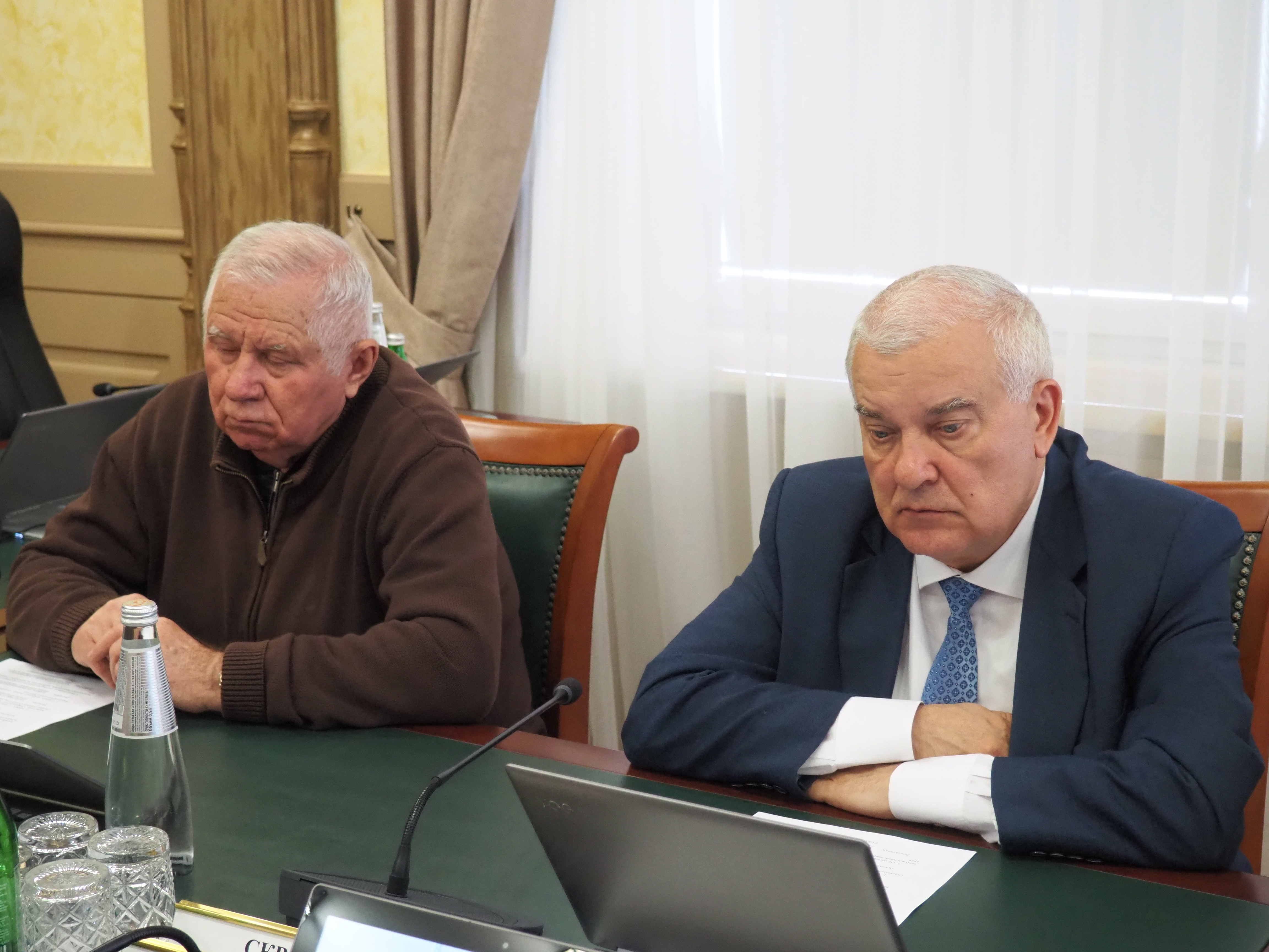 Депутаты краевой Думы предложили зафиксировать арендную плату для предпринимателей в условиях санкций