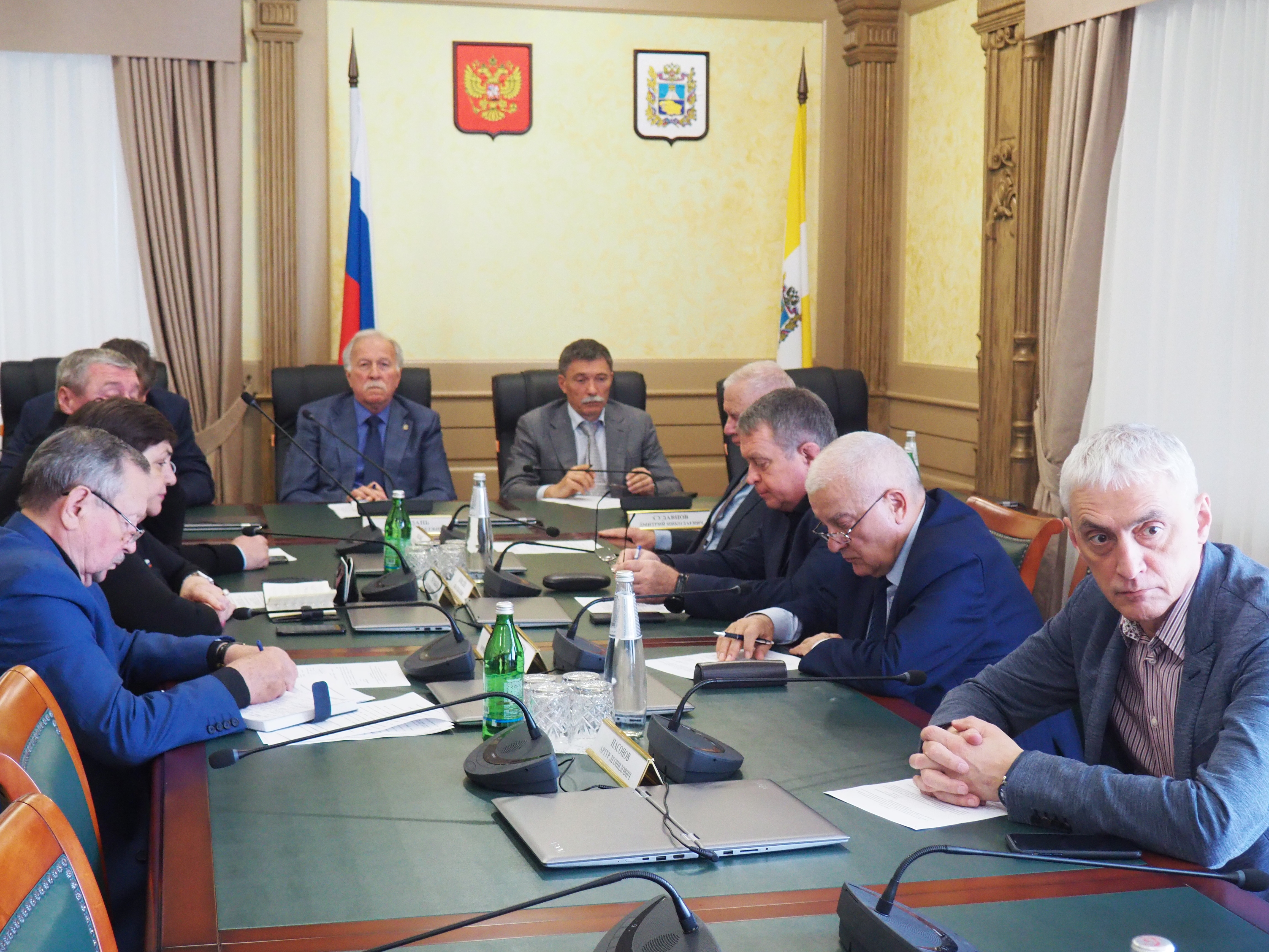 Краевые власти планируют решить вопрос трудоустройства прибывающих в регион беженцев