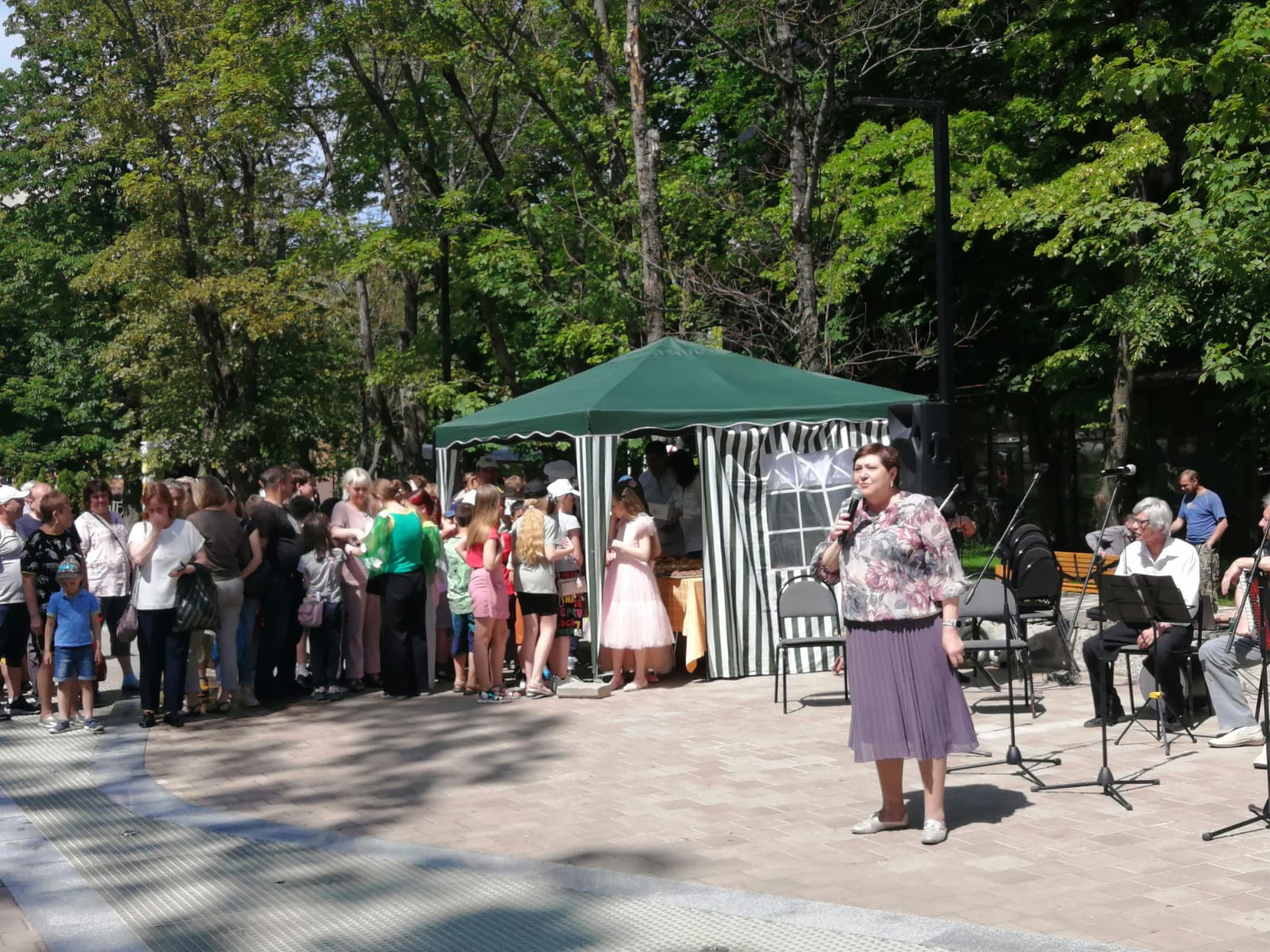 Депутаты поздравили юных жителей края с Днём защиты детей