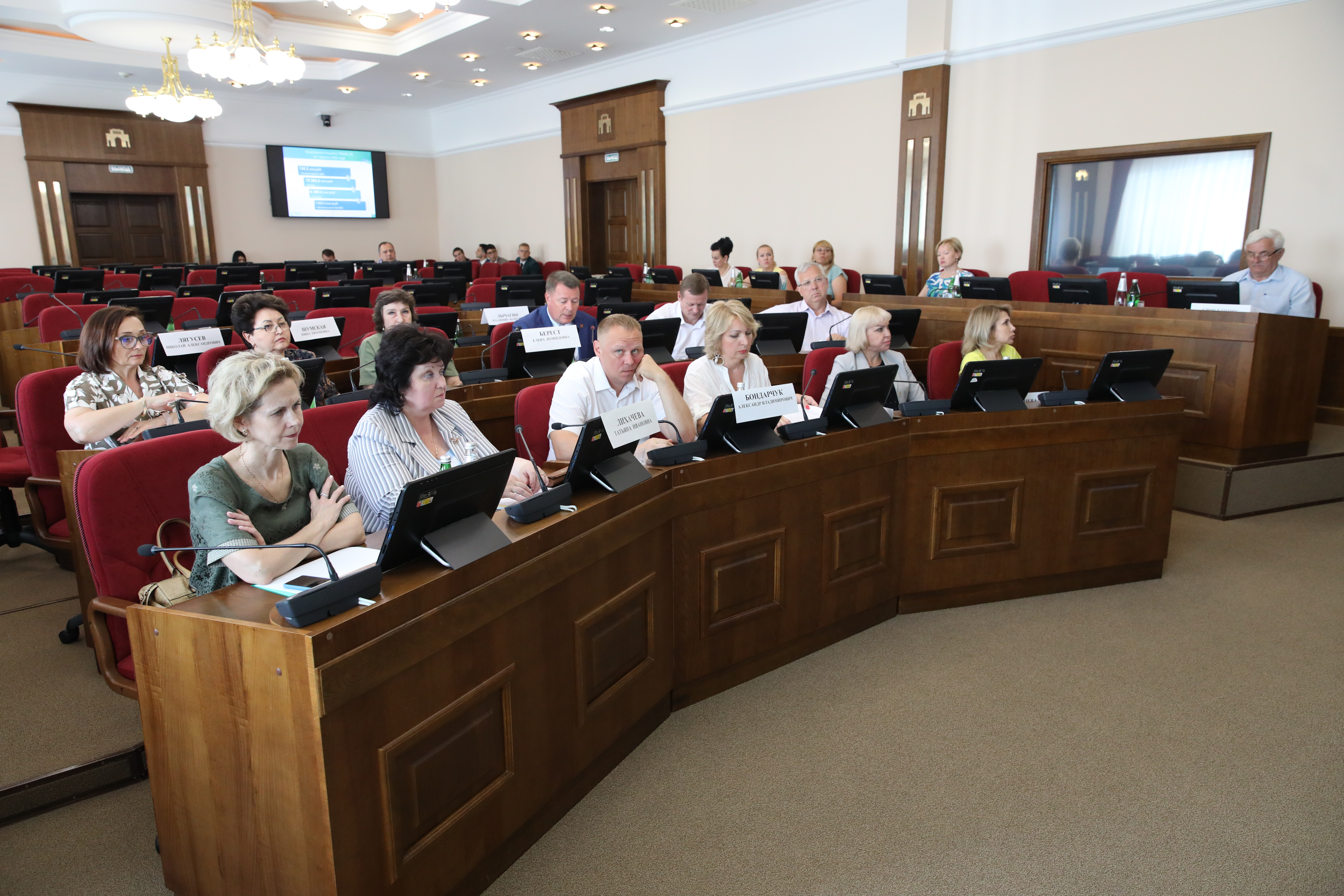 Качество услуг в социальной сфере – на контроле депутатов