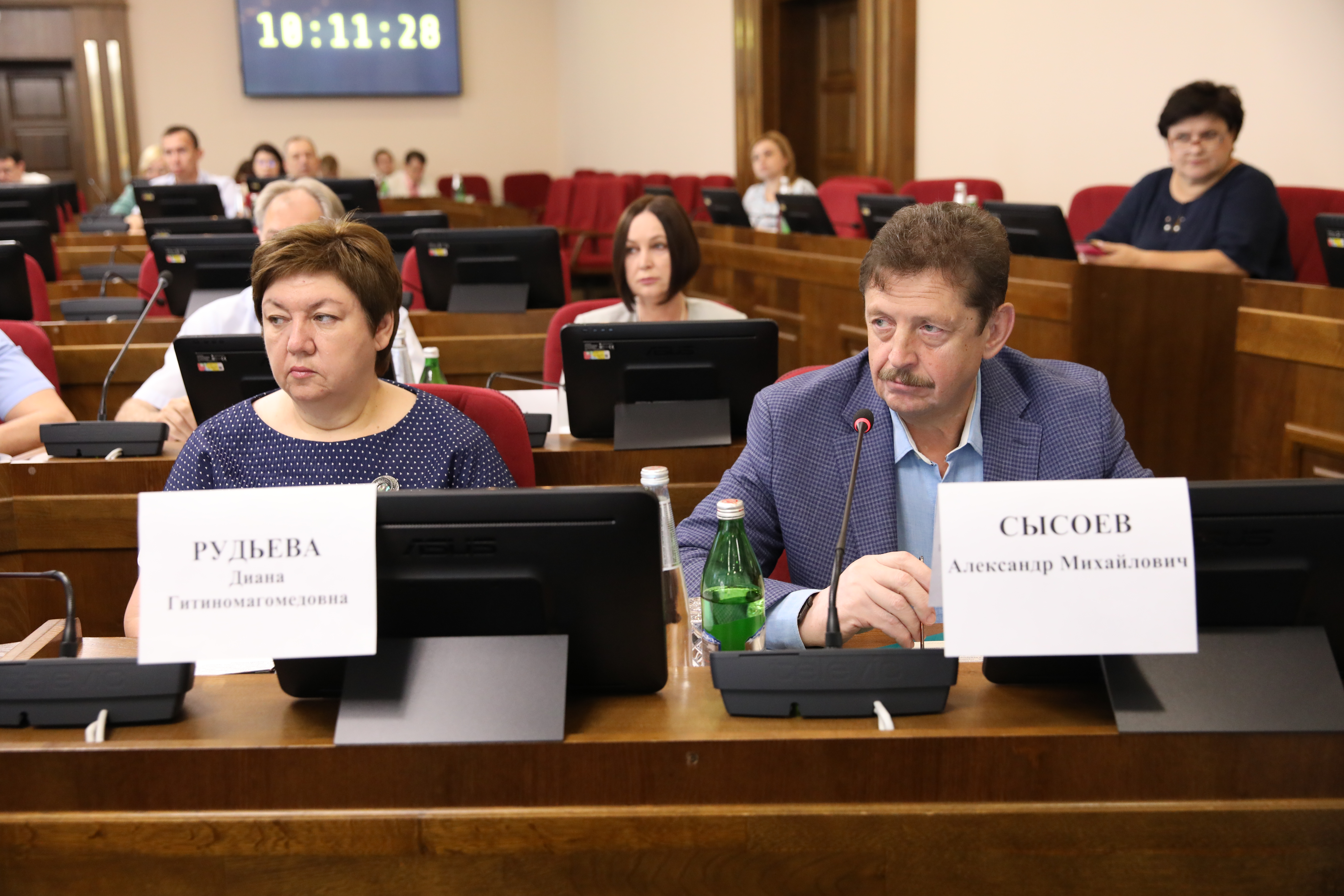 Депутаты рассматривают возможность расширения категорий школьников, имеющих право на госуслугу в сфере туризма
