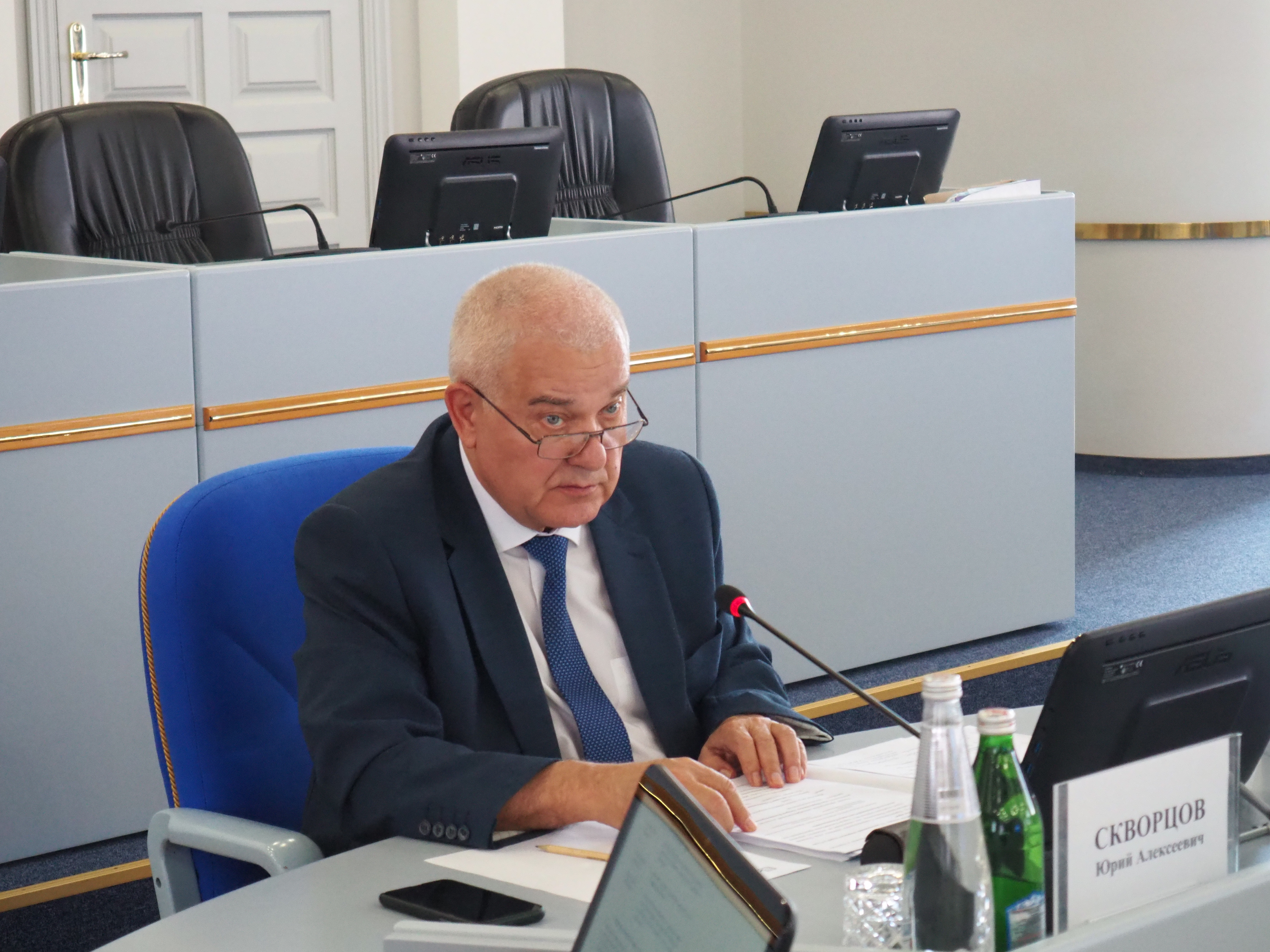 Краевая Дума работает над корректировкой закона по представлению сведений о доходах для госслужащих