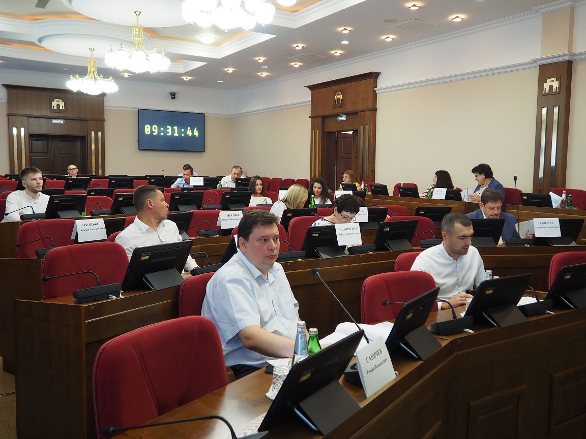 Краевые законодатели поддерживают перераспределение средств бюджета на поддержку предпринимателей и популяризацию туризма