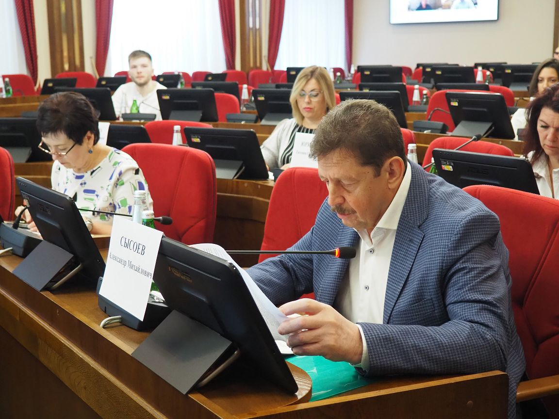 Краевые законодатели поддерживают перераспределение средств бюджета на поддержку предпринимателей и популяризацию туризма