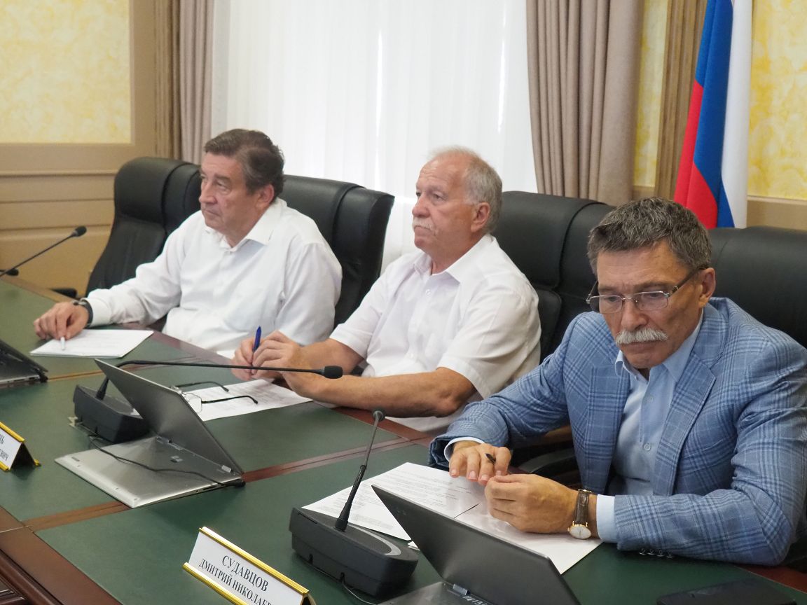 Промышленность Ставрополья успешно работает в условиях экономических санкций