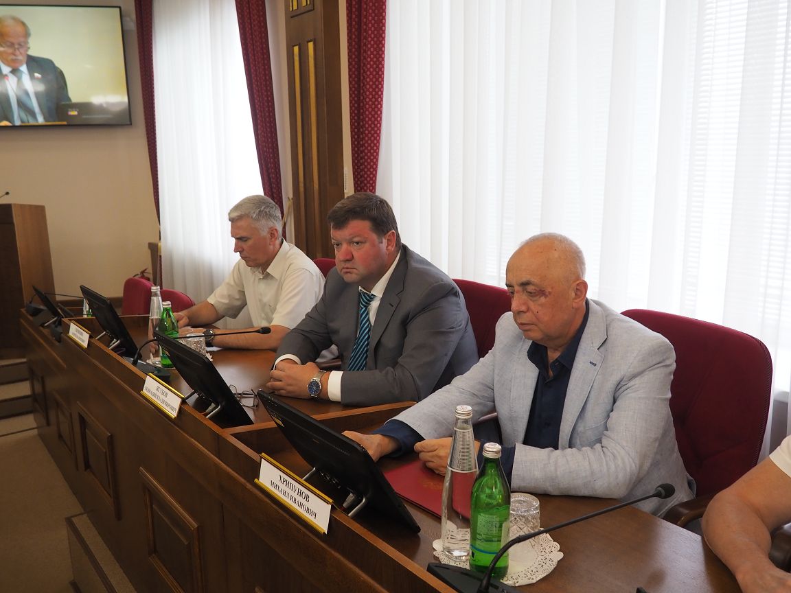 Депутаты краевой Думы внесли изменения в бюджет Ставрополья