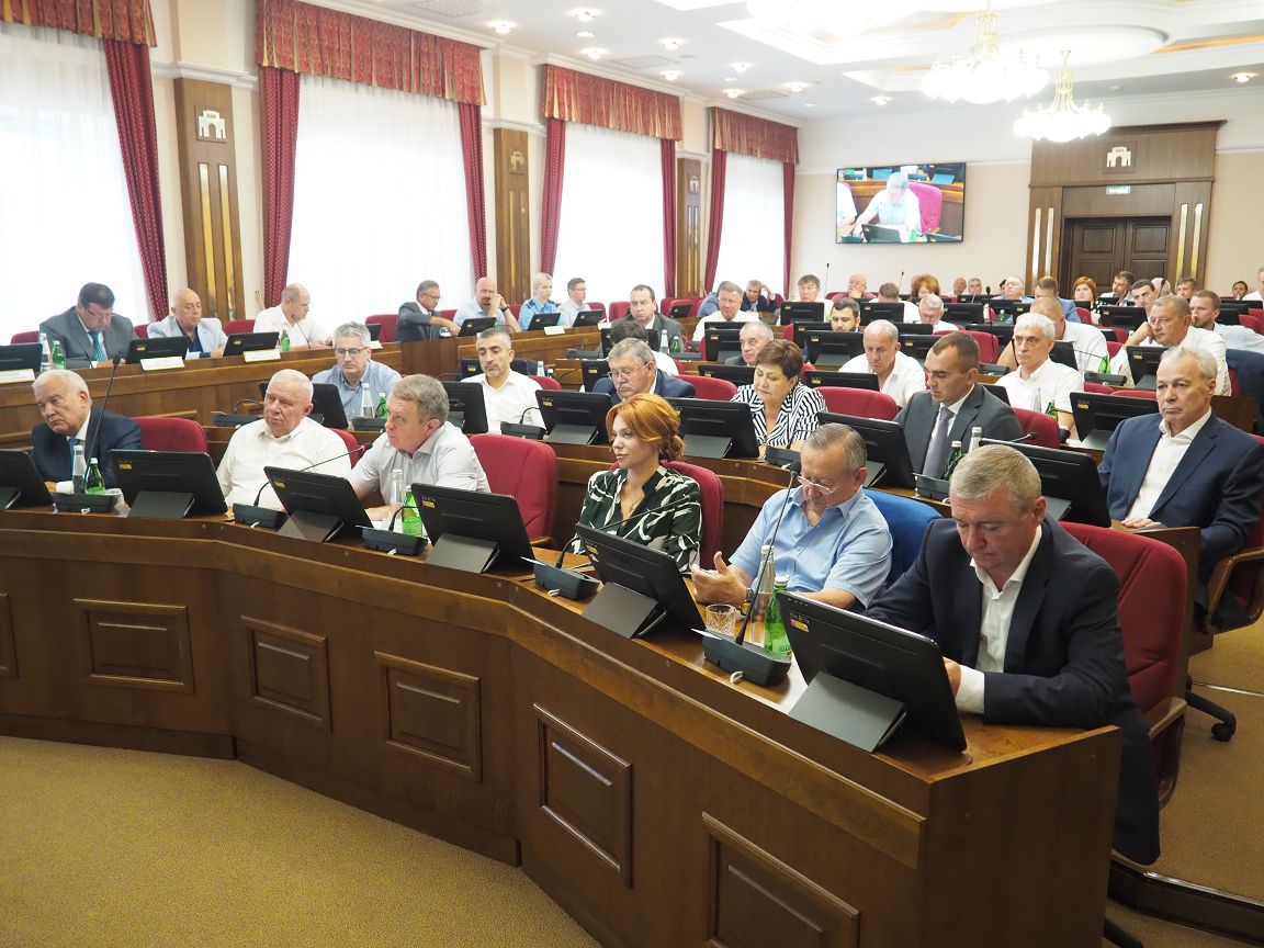 Депутаты краевой Думы внесли изменения в бюджет Ставрополья