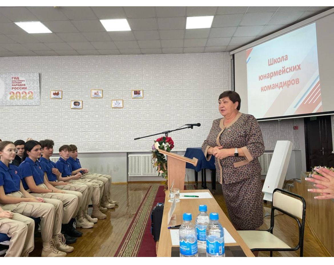 Валентина Муравьёва стала участницей «Встречи без галстука»