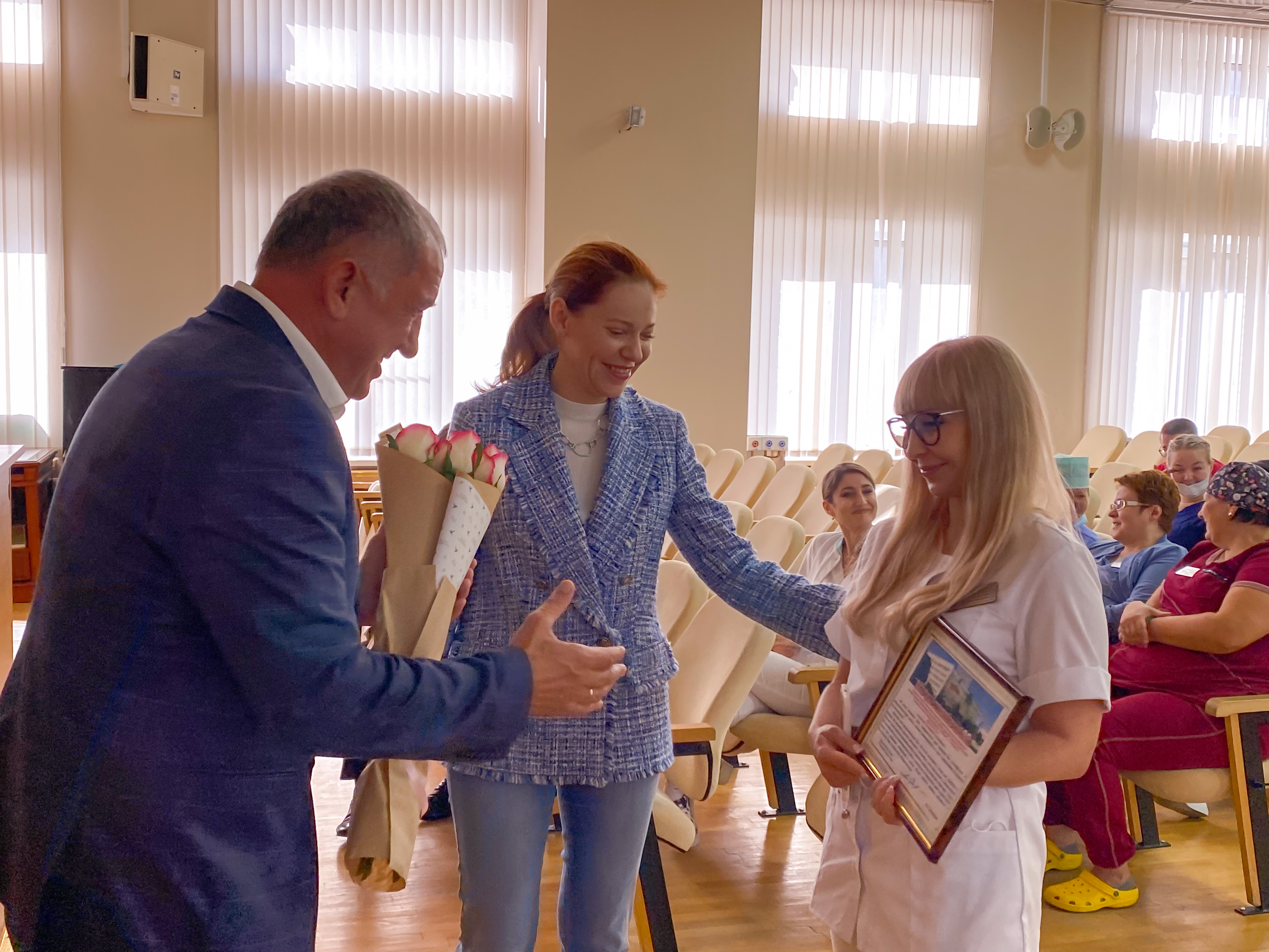 Депутаты Думы края поздравили ставропольских врачей с Днем анестезиолога