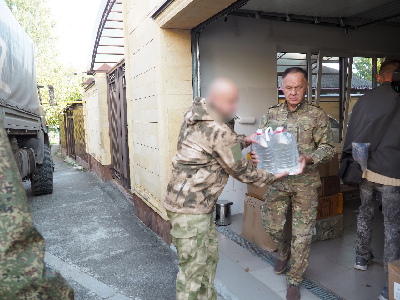 Депутаты Думы отправили гуманитарную помощь ставропольским бойцам, участвующим в спецоперации