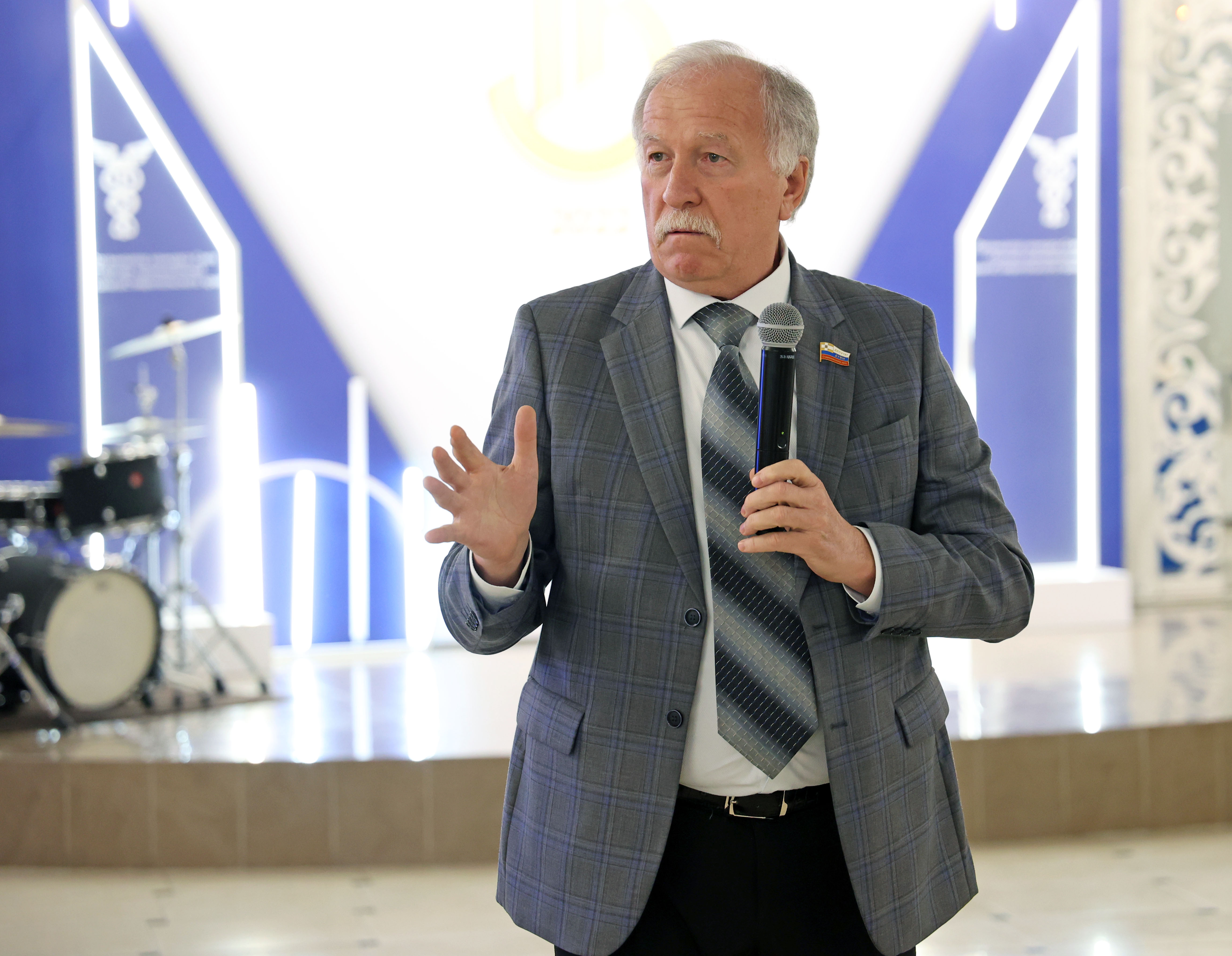 Николай Великдань наградил победителей конкурса «Бренд Ставрополья»