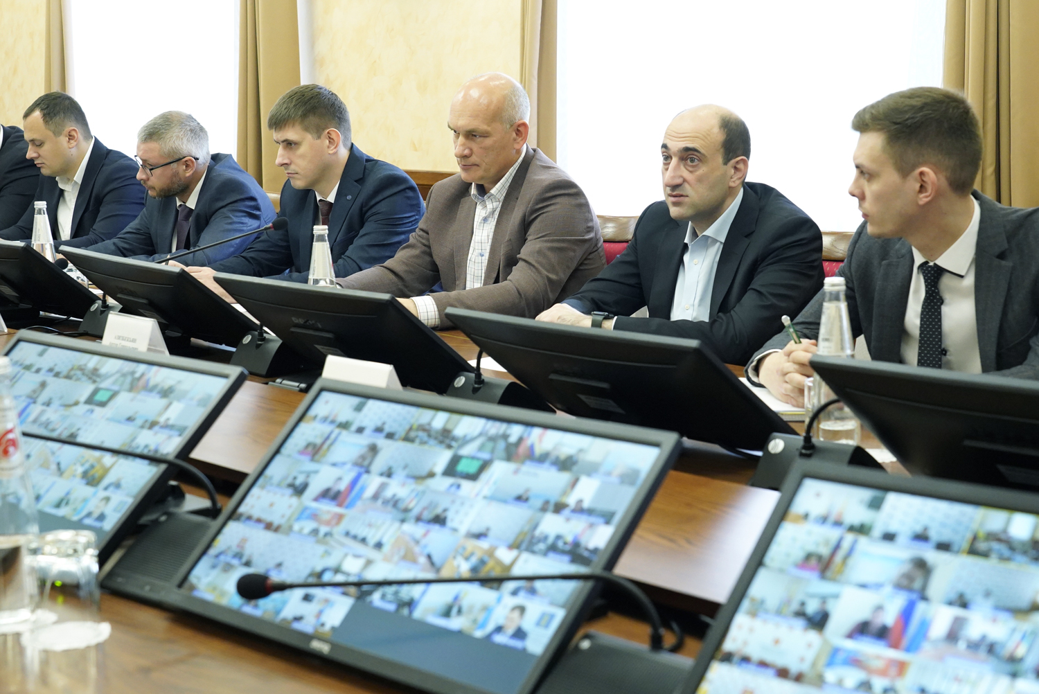 Николай Великдань призвал выстроить эффективный диалог между регоператорами ТКО и муниципалитетами