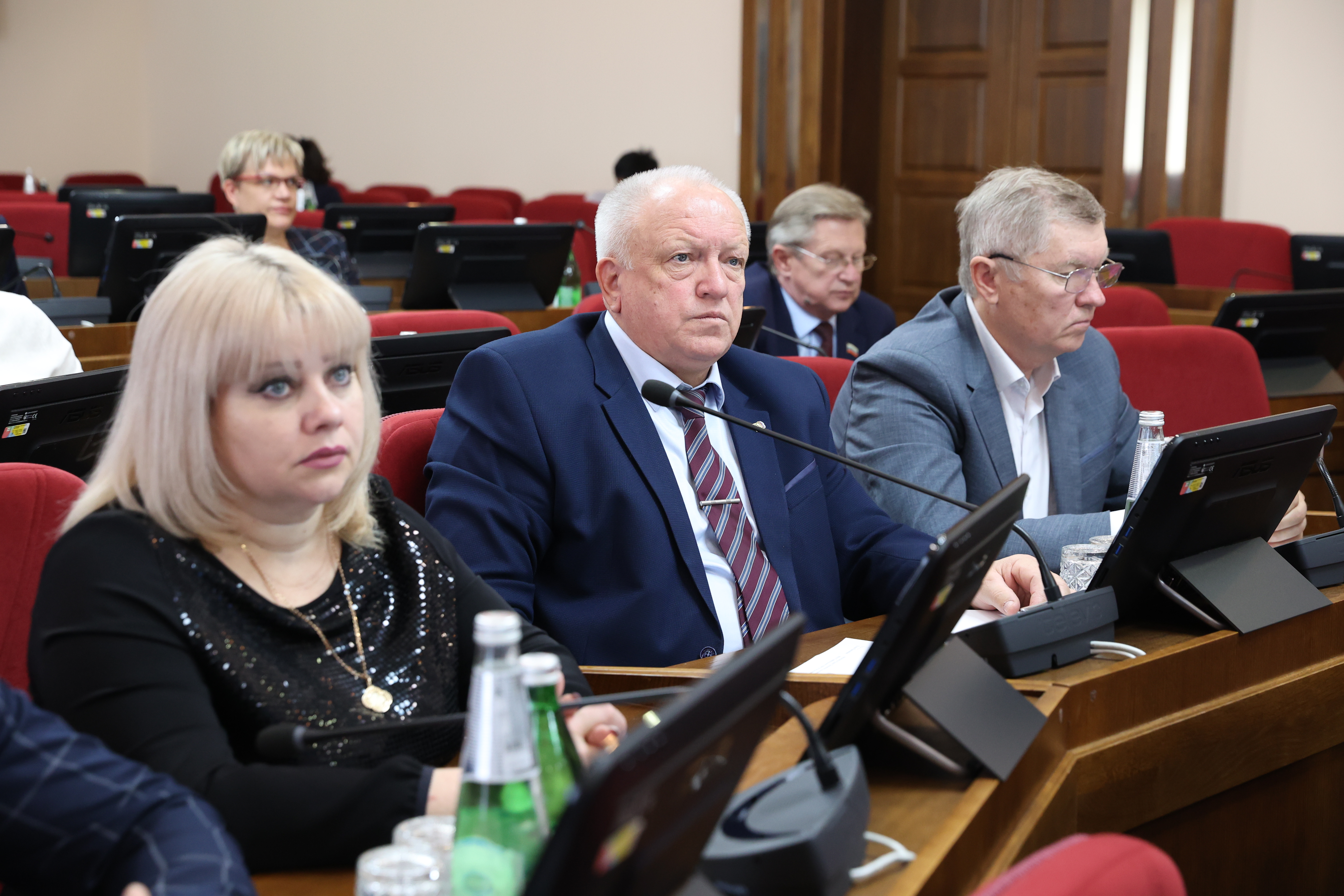 Совет законодателей Ставрополья рассмотрел вопросы обращения с безнадзорными животными