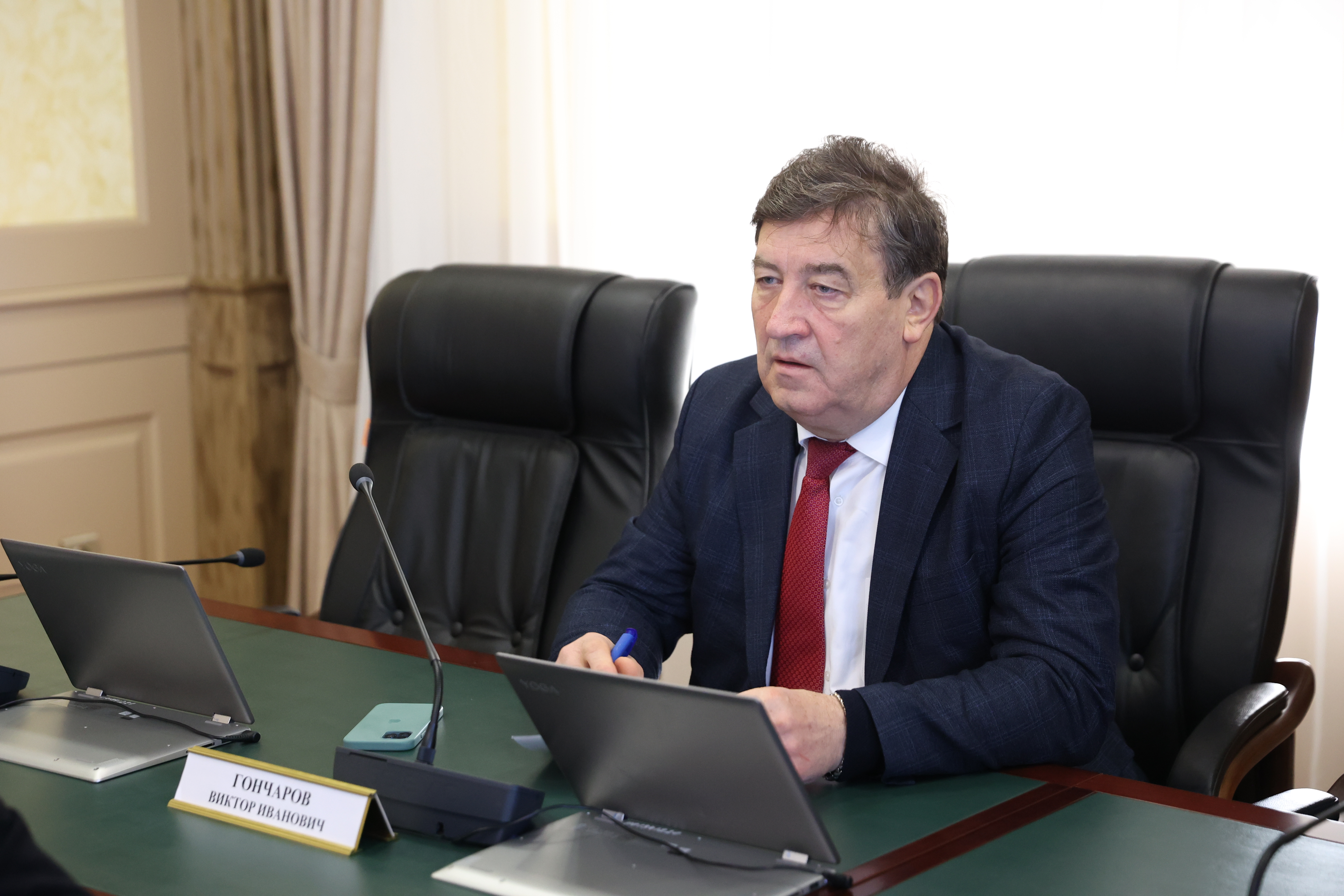 Депутаты краевой Думы приняли участие в заседании регионального координационного совета по обеспечению экономической стабильности