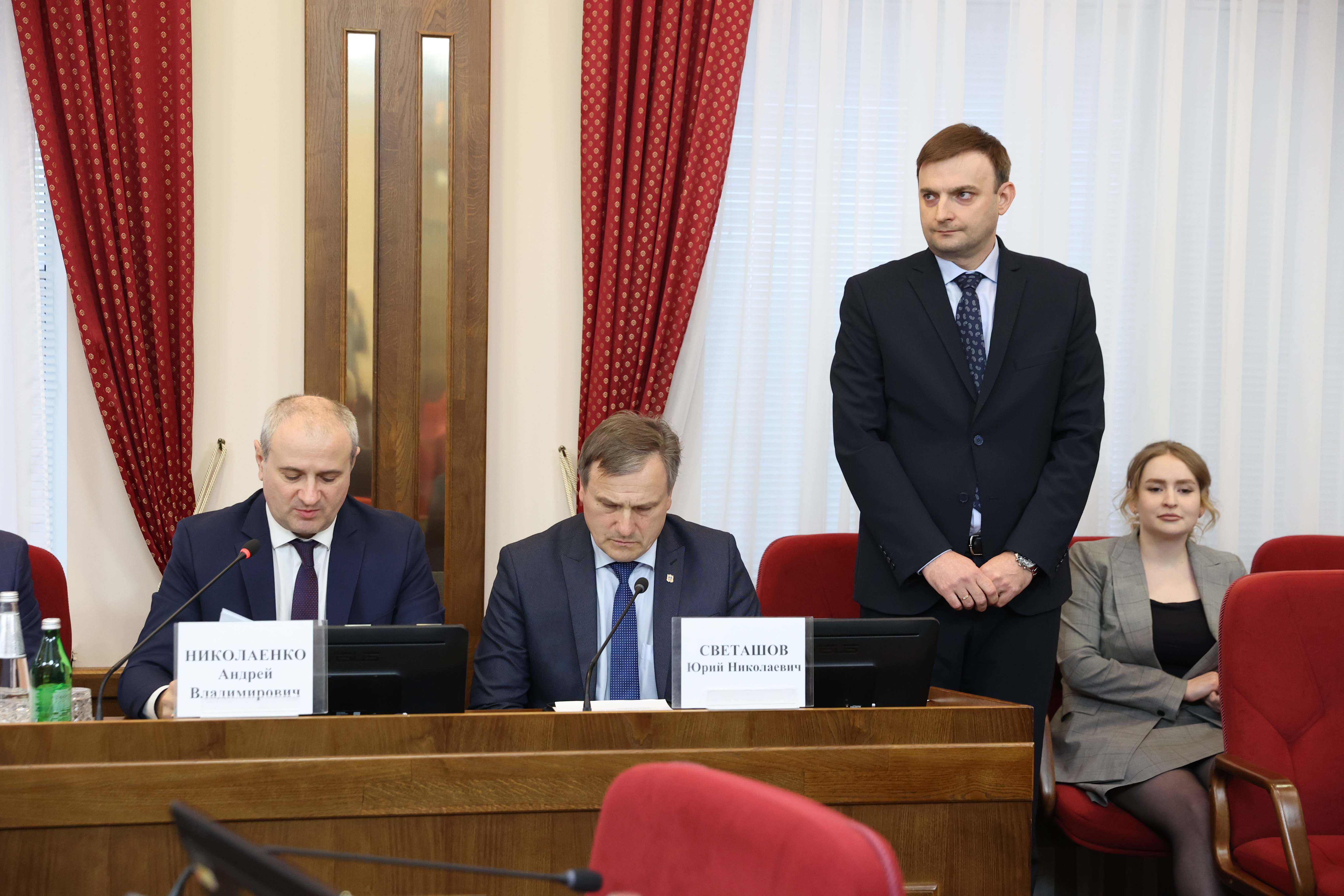 Продолжается работа по совершенствованию регионального законодательства в связи с принятием федерального закона по организации публичной власти
