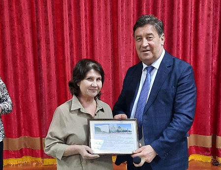 Виктор Гончаров поздравил коллектив Георгиевского хлебокомбината с 50-летием предприятия