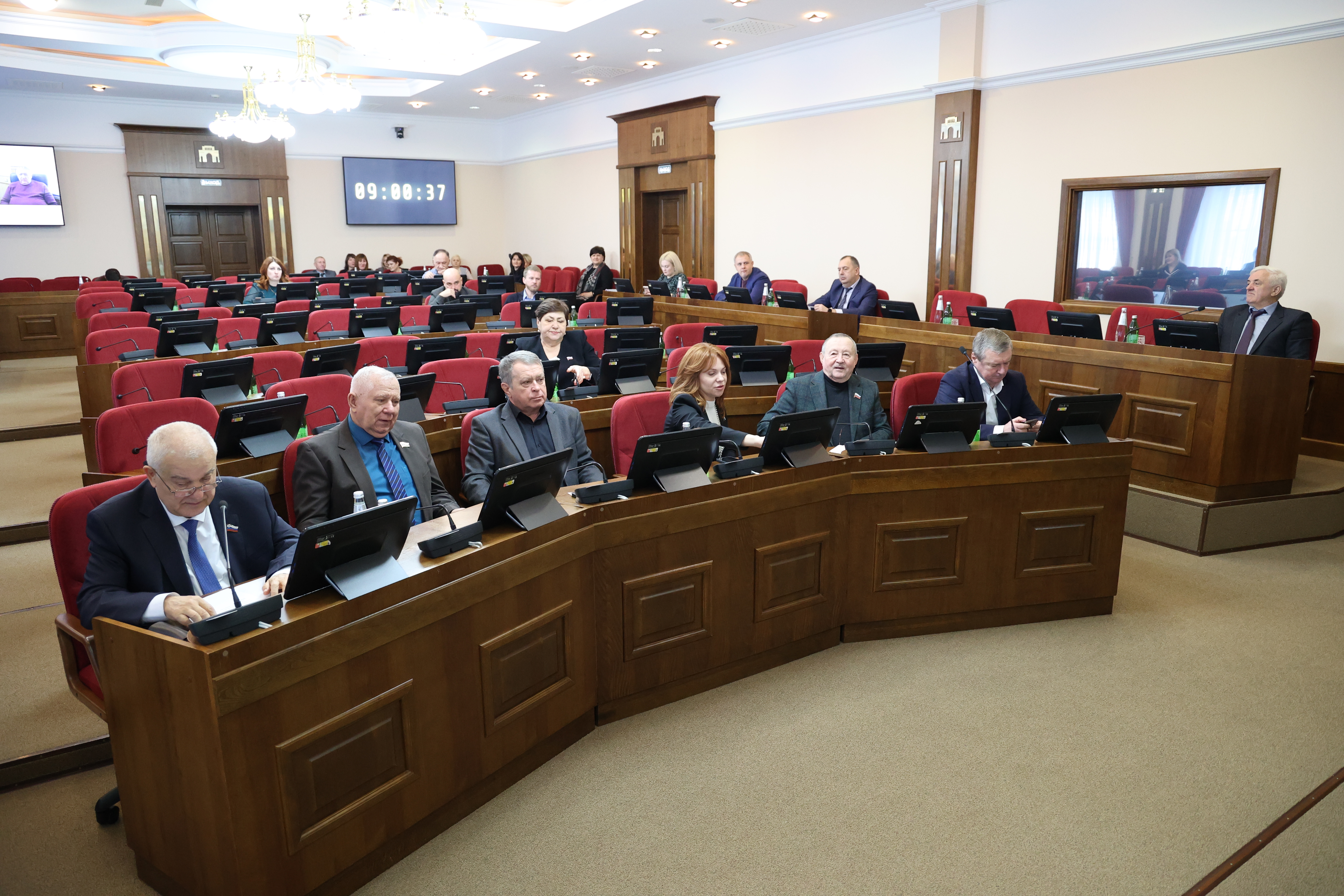 Утверждена повестка январского заседания Думы края