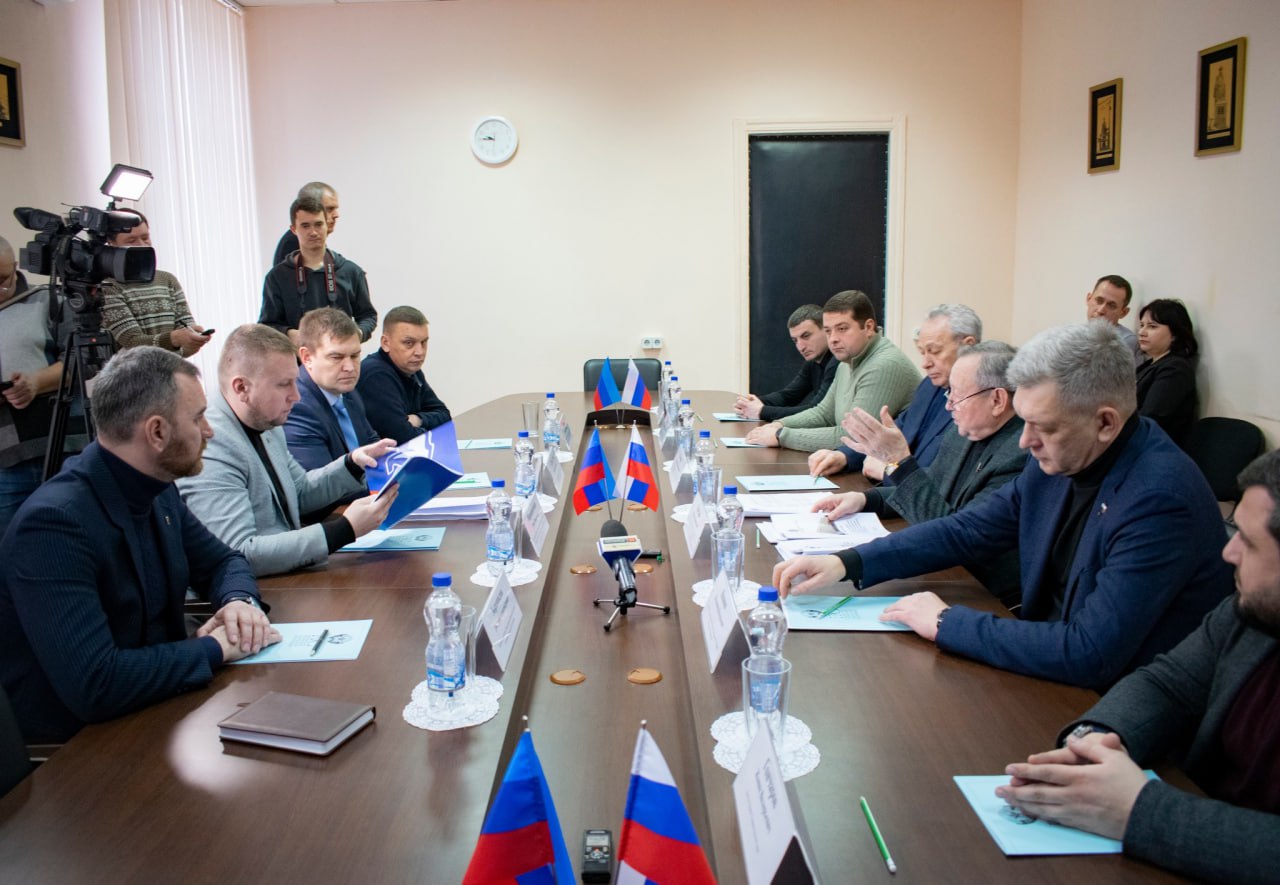 Депутаты Думы Ставропольского края провели рабочую встречу с коллегами из Народного Совета ЛНР