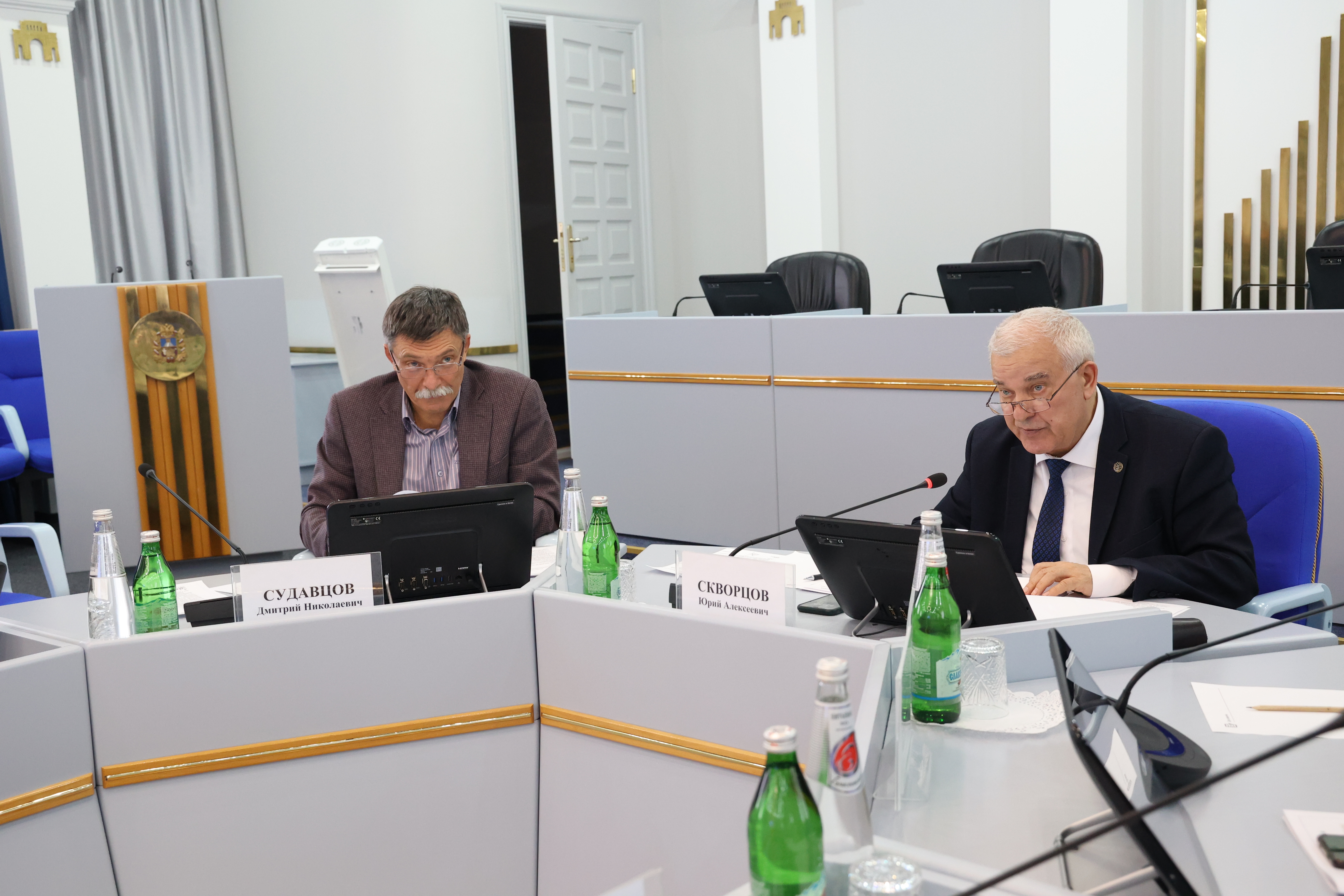 Проект закона, упрощающий декларирование доходов и имущества депутатов на непостоянной основе, проработан в профильном комитете Думы