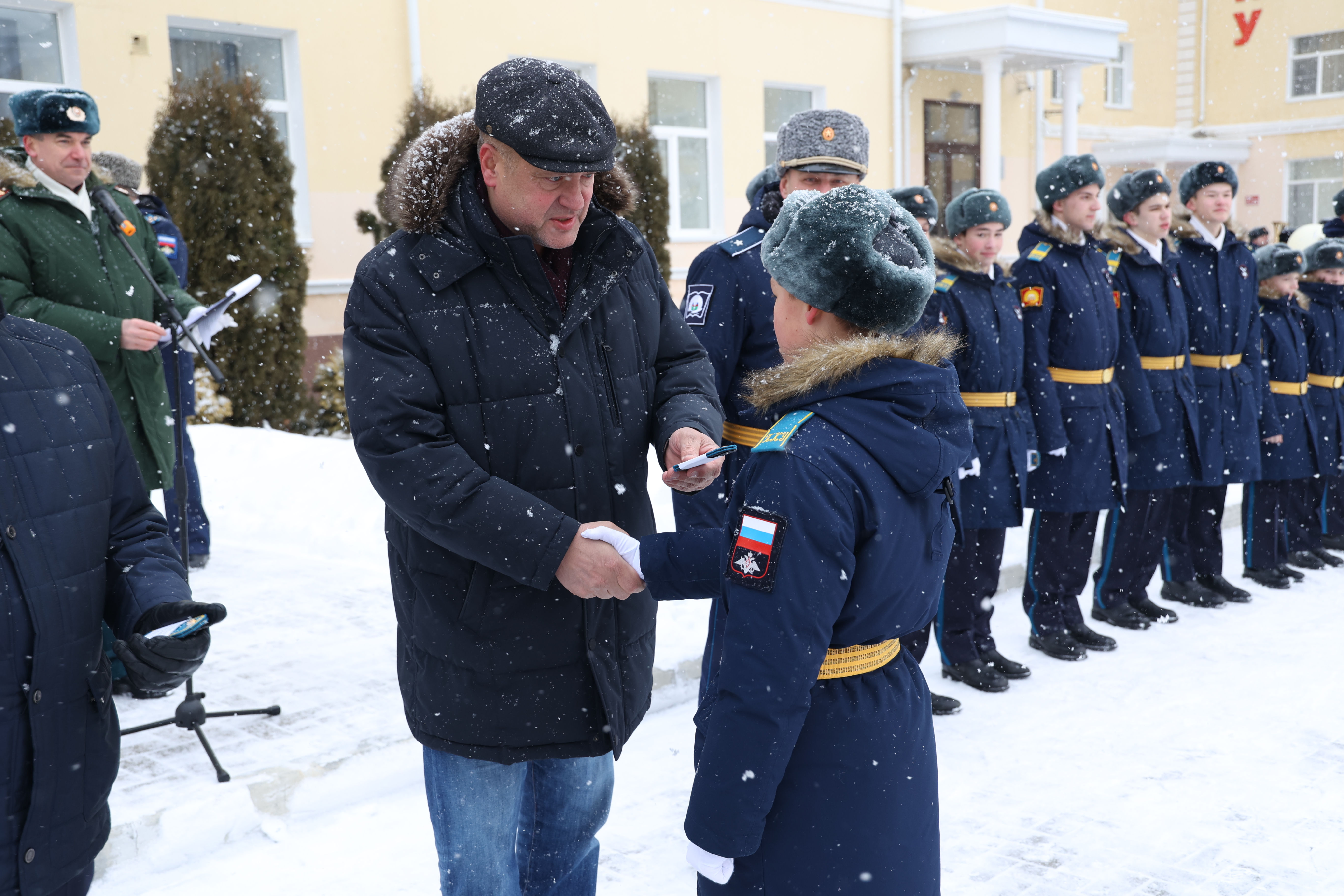 В День защитника Отечества кадетам в Ставрополе вручили погоны