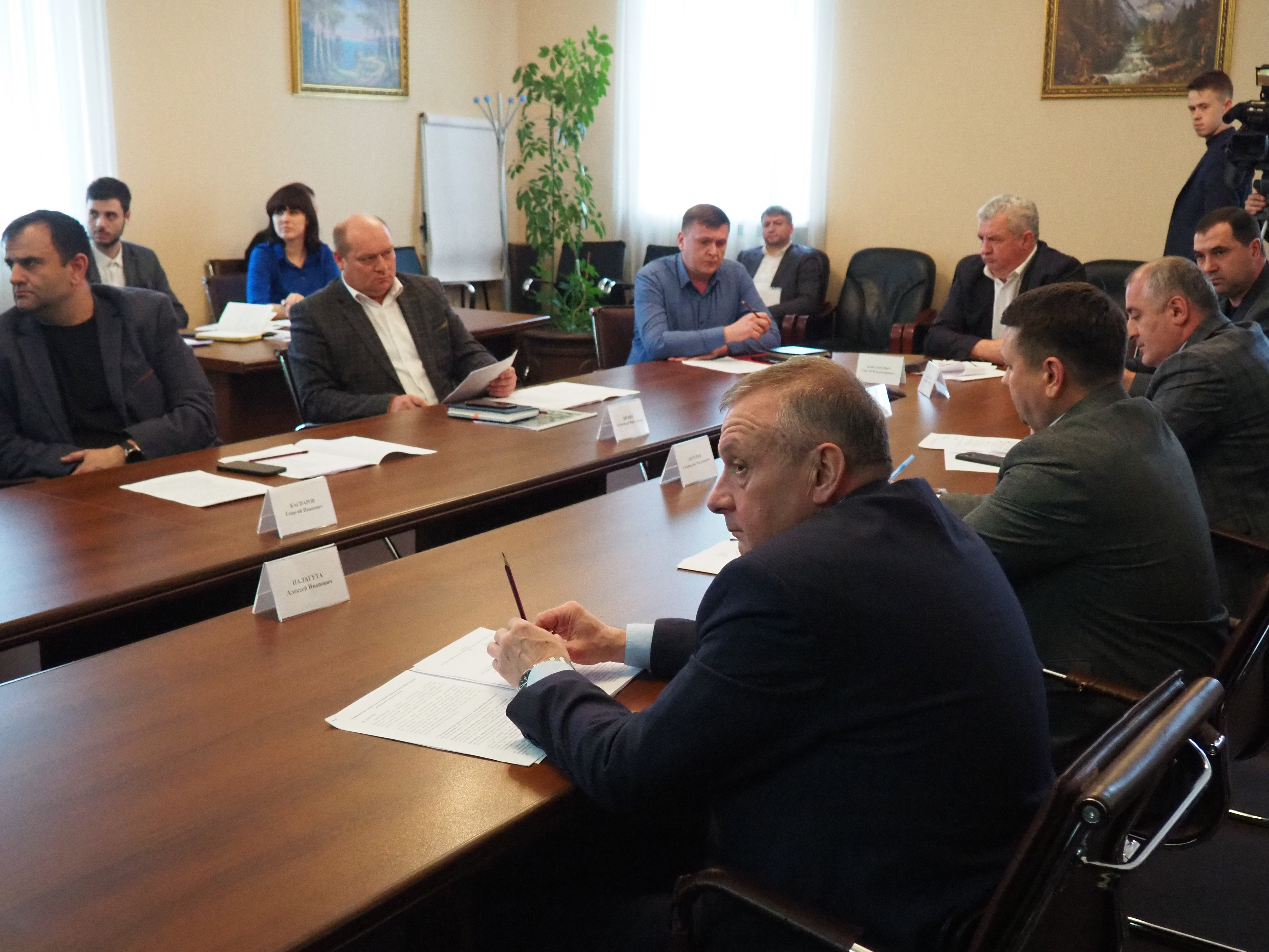 Депутат Виктор Лозовой: в случае срыва графика работ на объекте благоустройства контракт с подрядчиком должен расторгаться