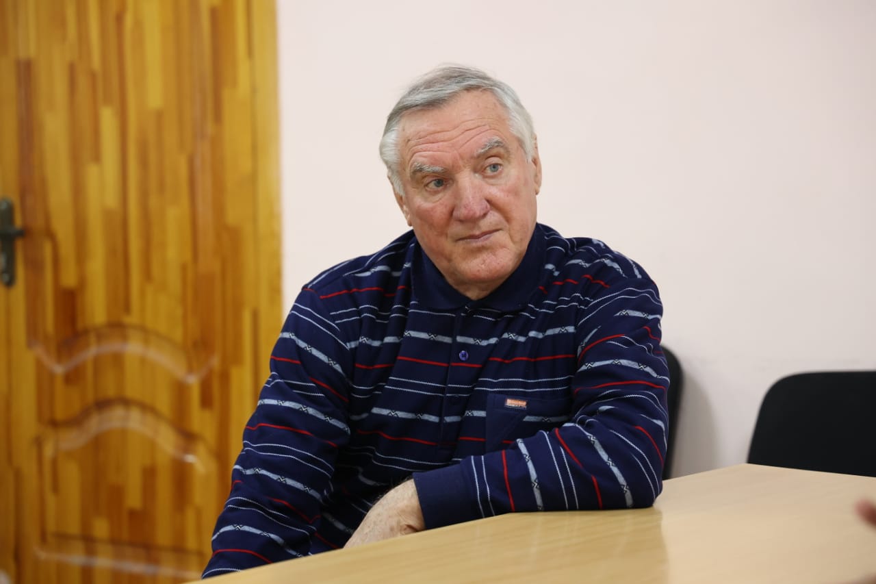 Николай Великдань провел личный прием граждан в Труновском муниципальном округе