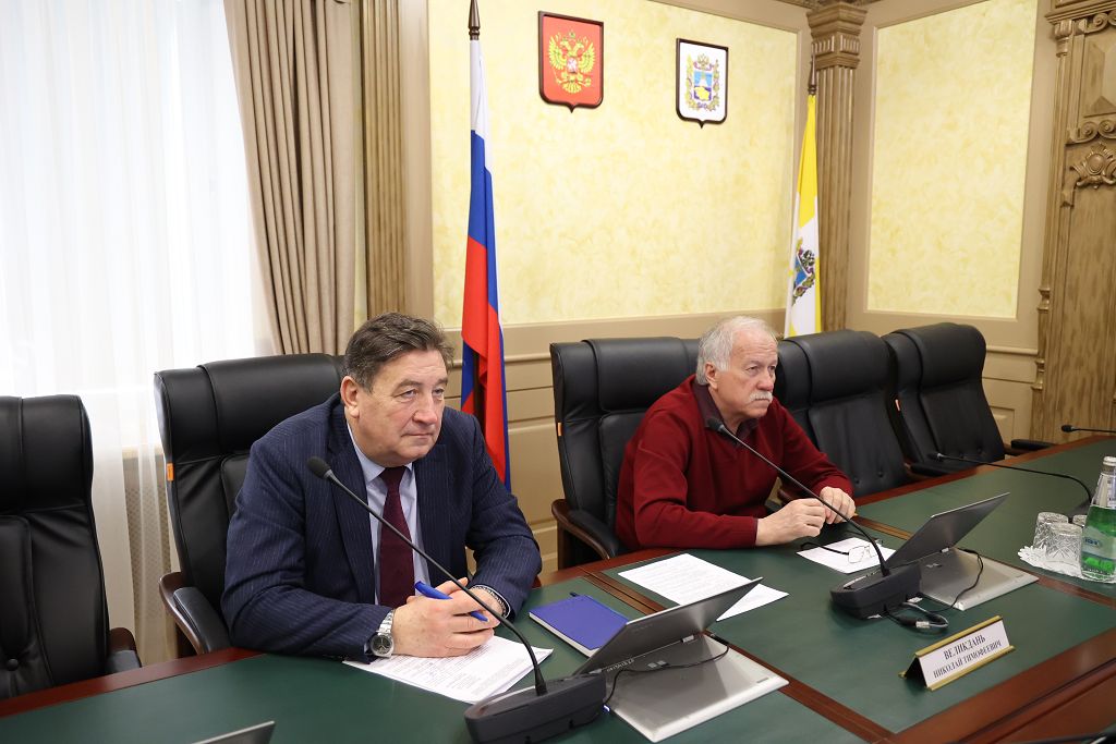 Краевые власти нацелены на оперативную подготовку кадров для предприятий оборонно-промышленного комплекса