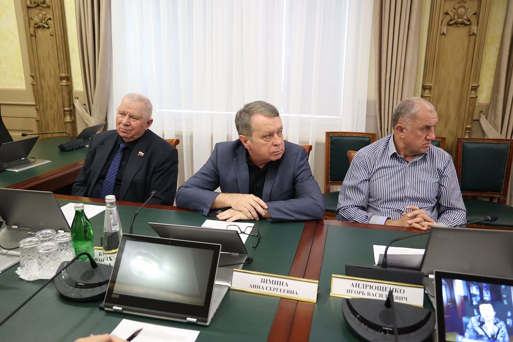 Краевые власти нацелены на оперативную подготовку кадров для предприятий оборонно-промышленного комплекса
