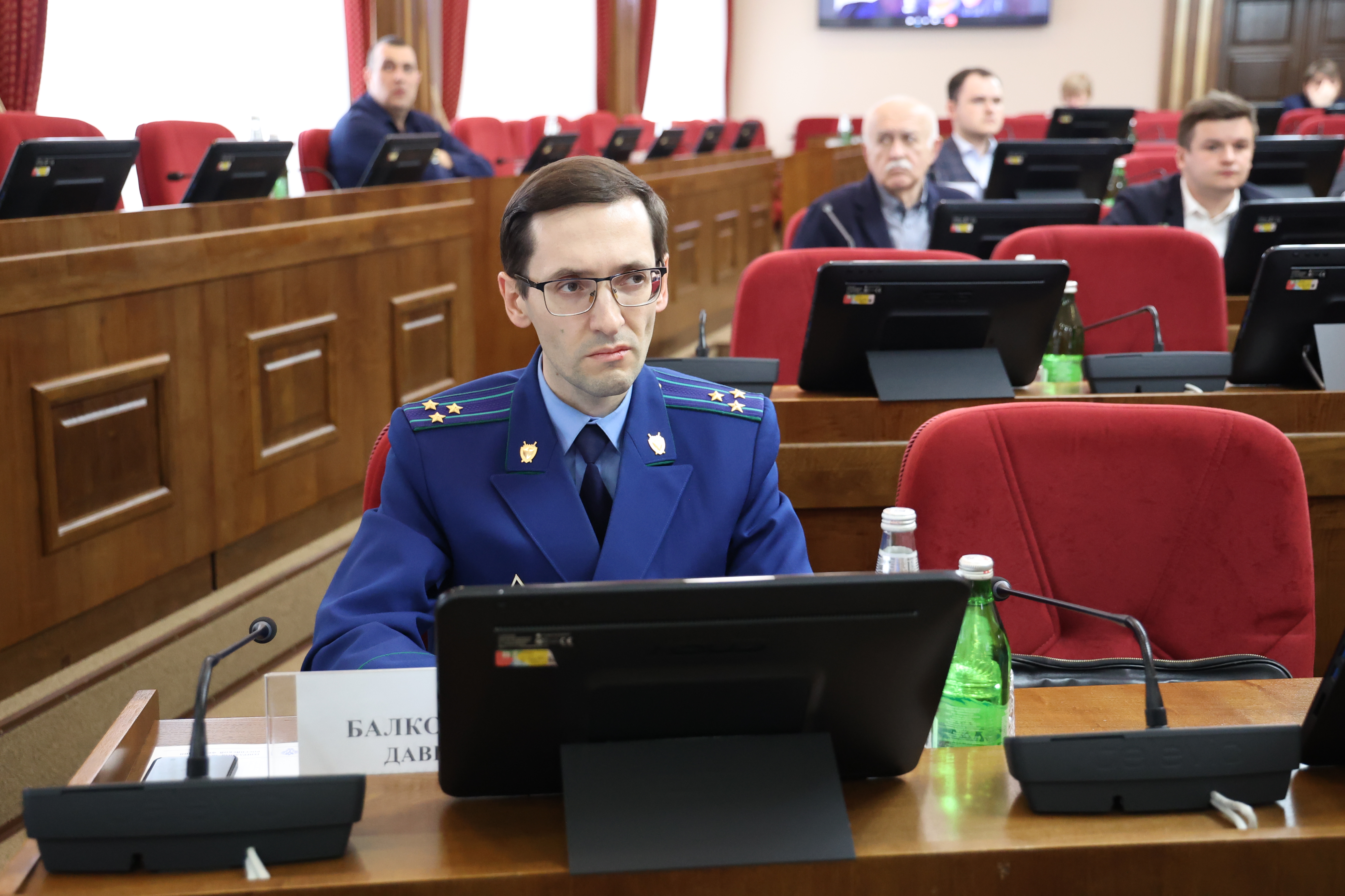 Краевые депутаты предлагают обратить особое внимание на материально-техническое обеспечение лесничеств и лесхозов