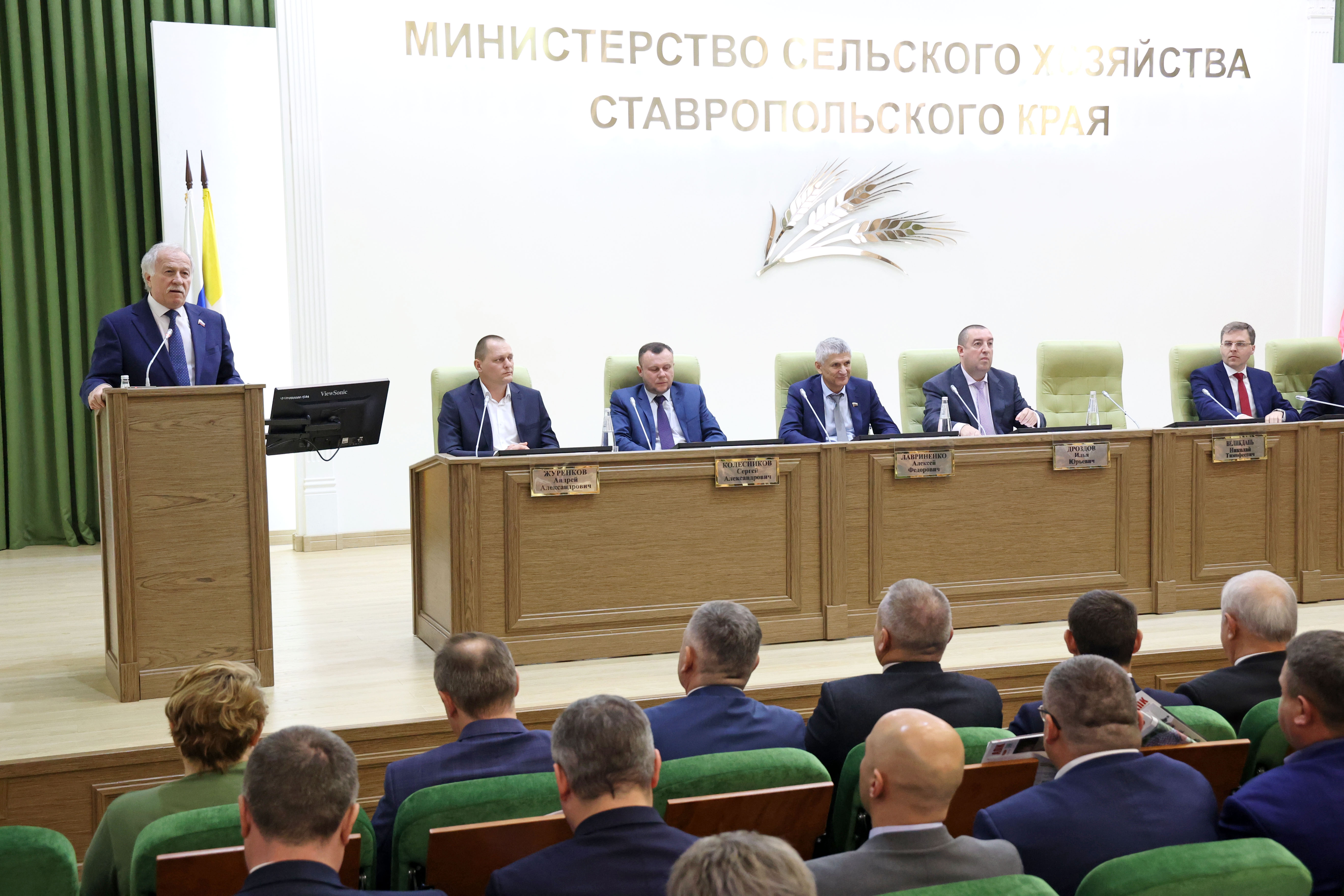 Николай Великдань: Наша общая задача – обеспечить всестороннюю поддержку аграрной отрасли