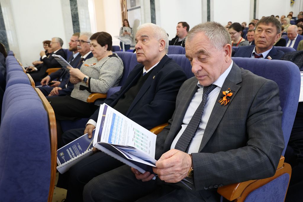 Краевые законодатели провели публичные слушания по отчету об исполнении бюджета Ставрополья 2022 года