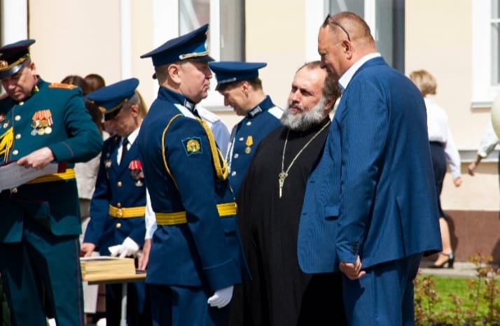 Сергей Шевелев принял участие в Последнем звонке в Ставропольском президентском кадетском училище