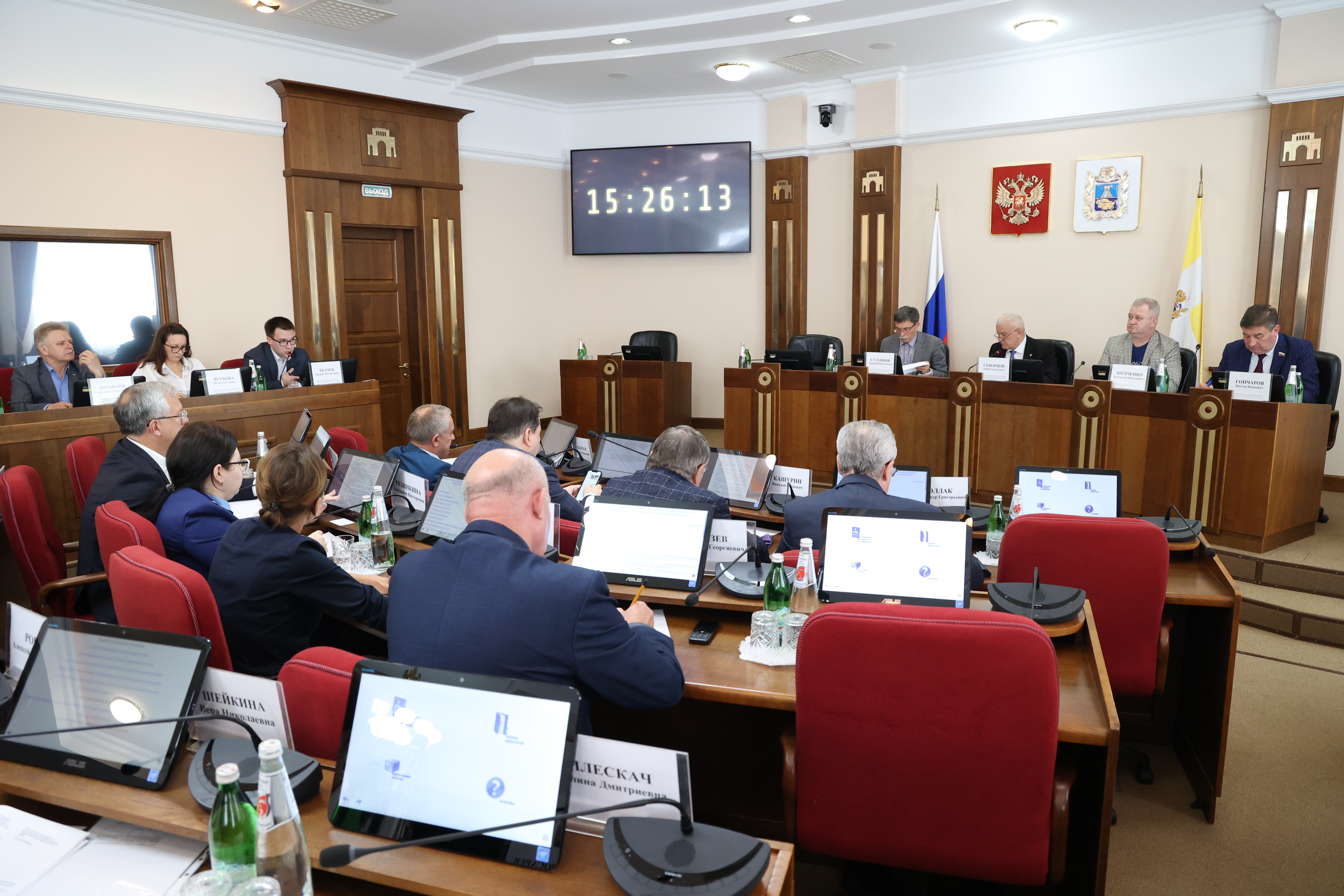 Депутаты работают над изменениями краевого законодательства в рамках подготовки к заседанию Думы