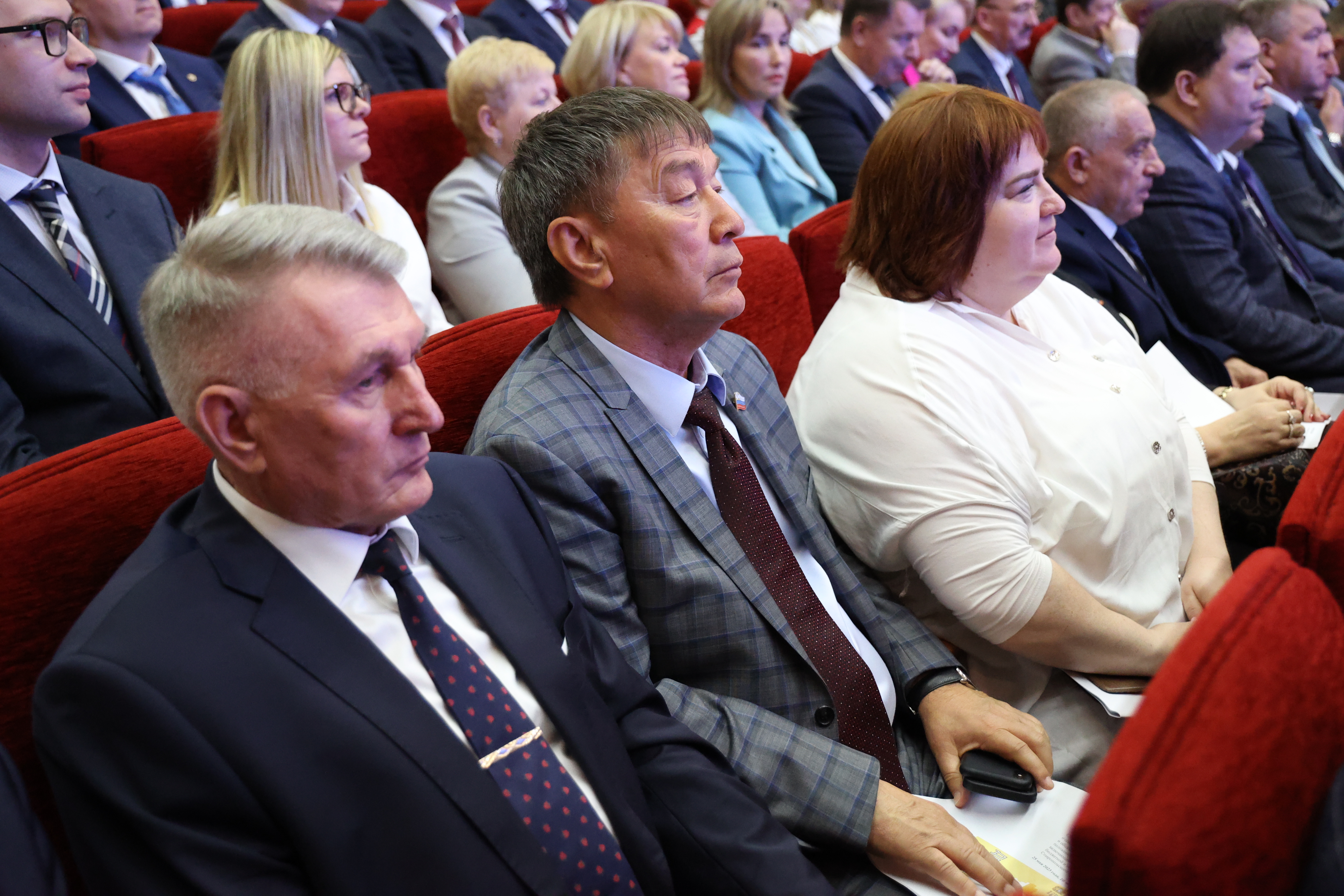 Краевые депутаты прокомментировали отчет и Послание Губернатора Ставрополья