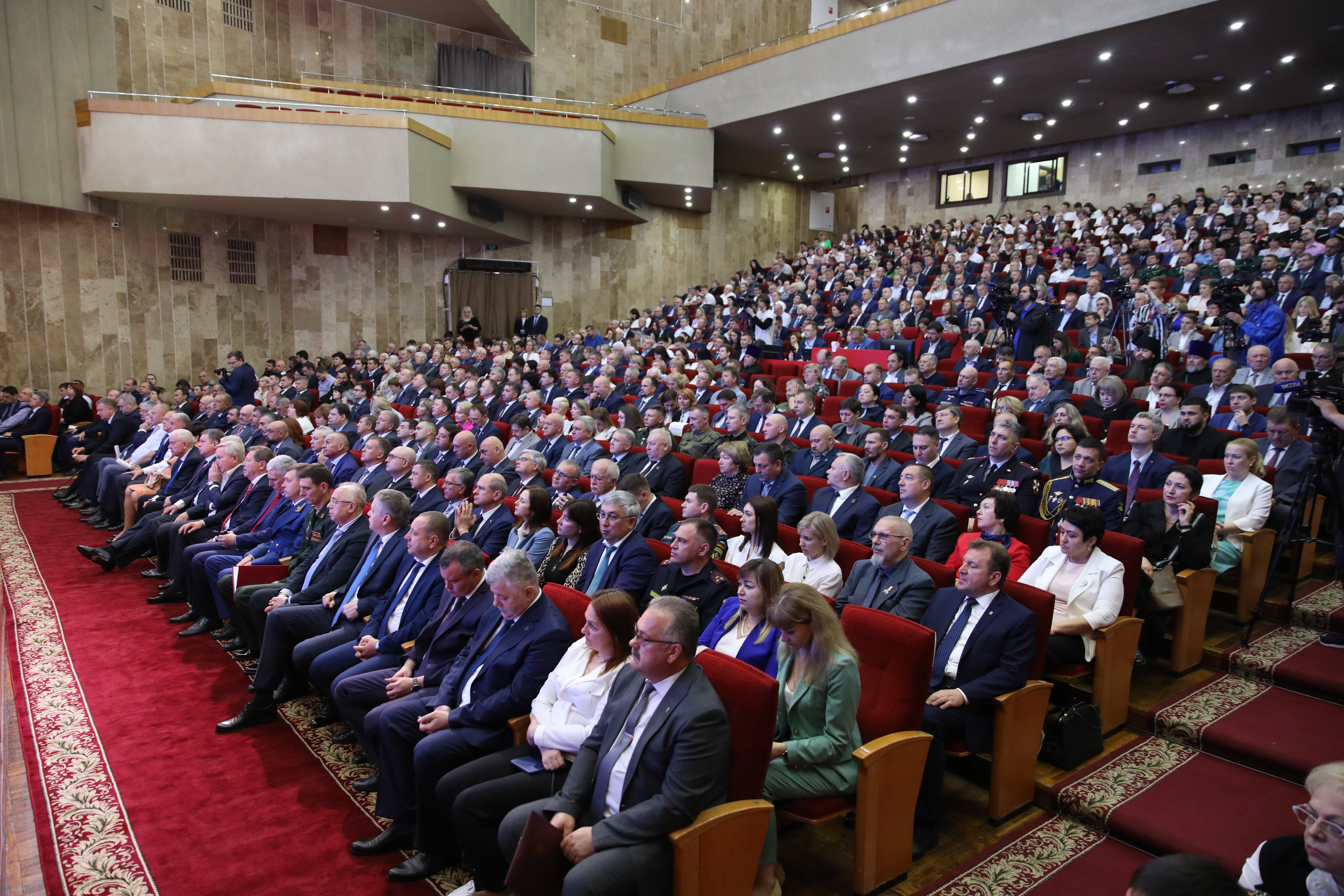 Краевые депутаты прокомментировали отчет и Послание Губернатора Ставрополья