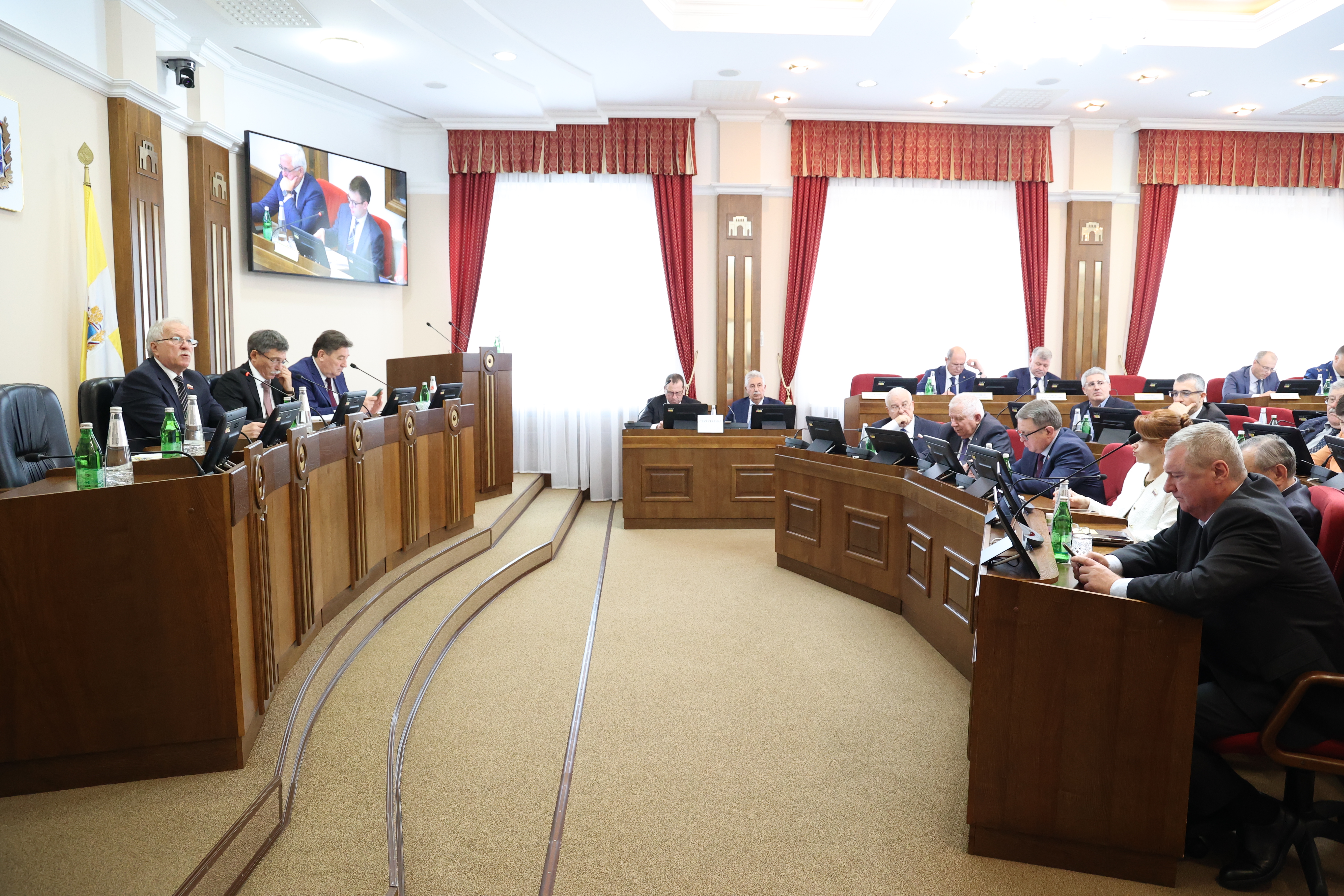 Решения майского заседания Думы