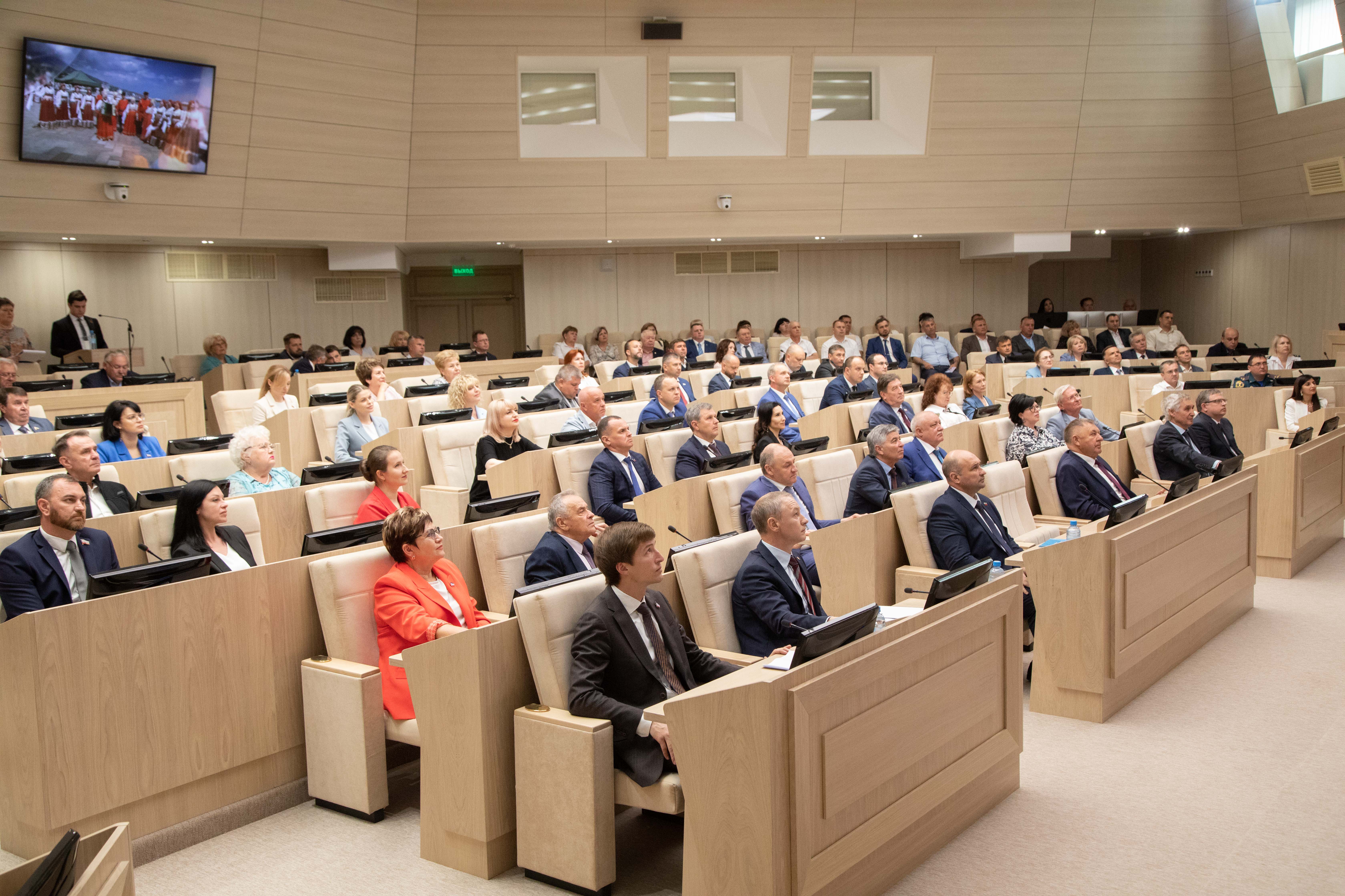Депутаты краевой Думы принимают участие в международном фестивале «Великое русское слово»