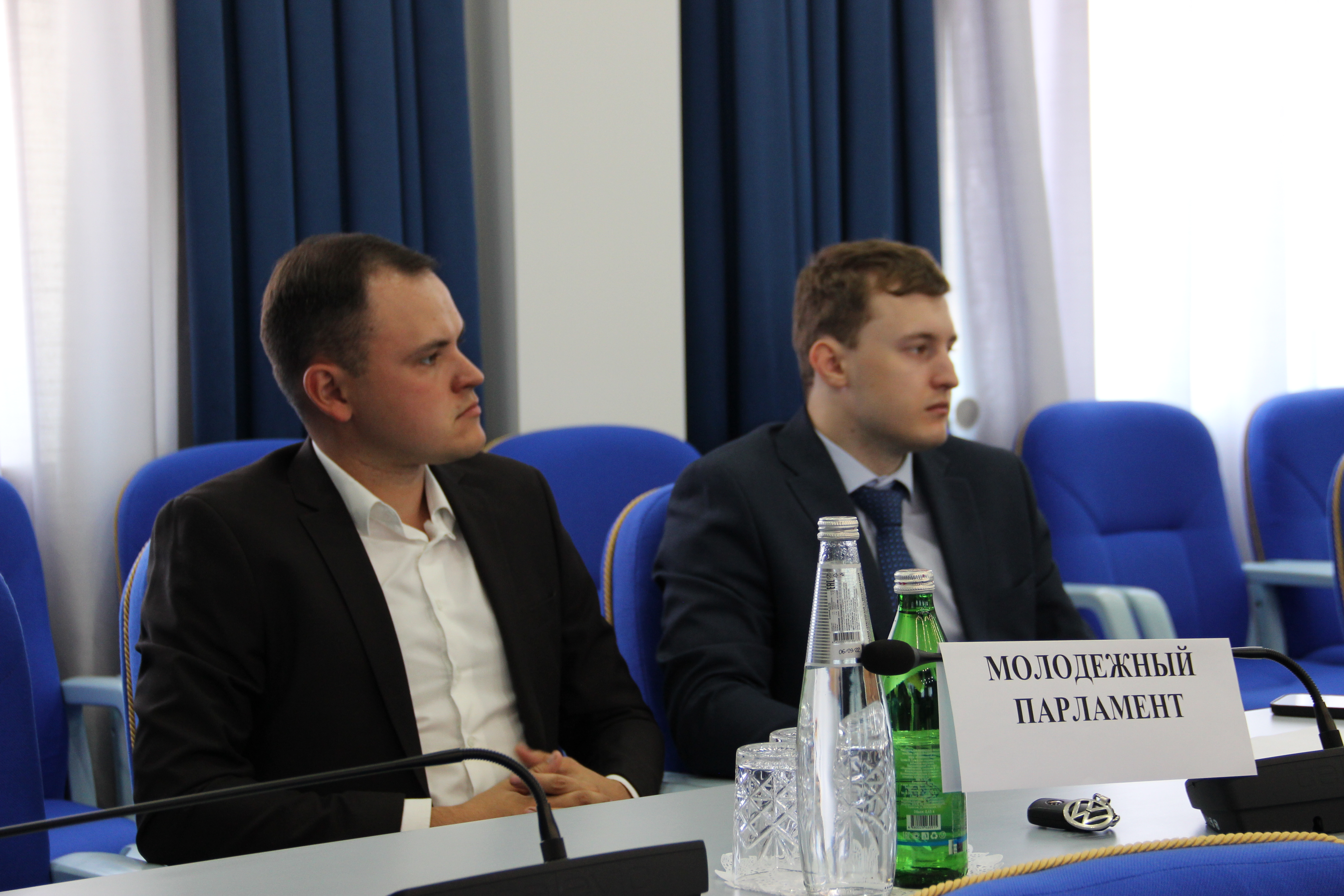 Депутаты рассмотрят возможность дополнительной поддержки молодежных объединений, спортсменов и тренеров