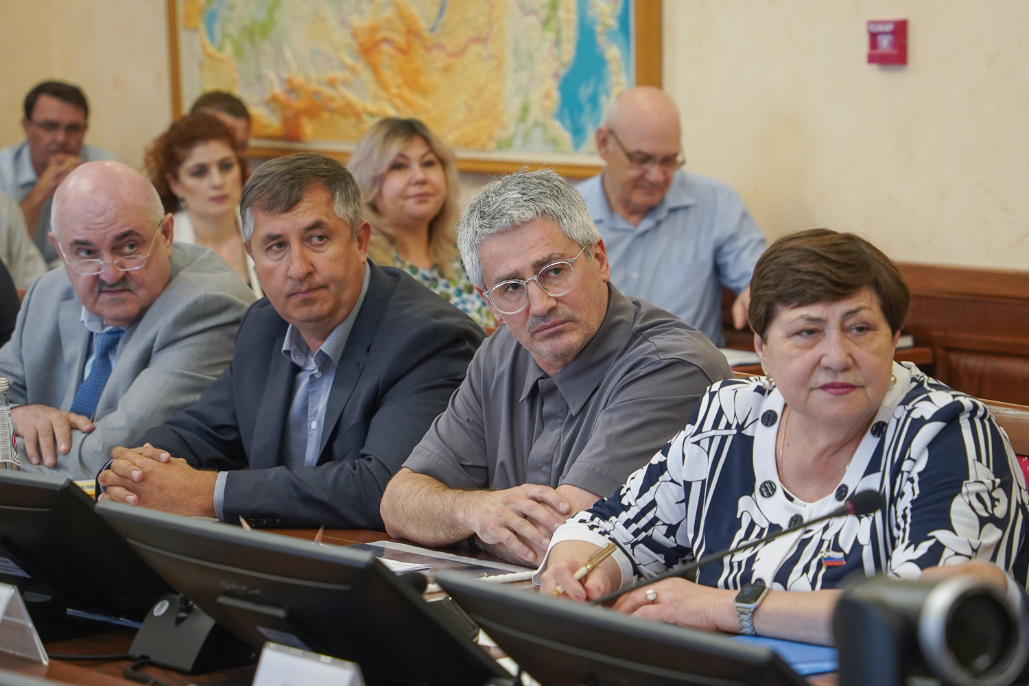Николай Великдань подвел итоги выполнения наказов жителей края за первое полугодие