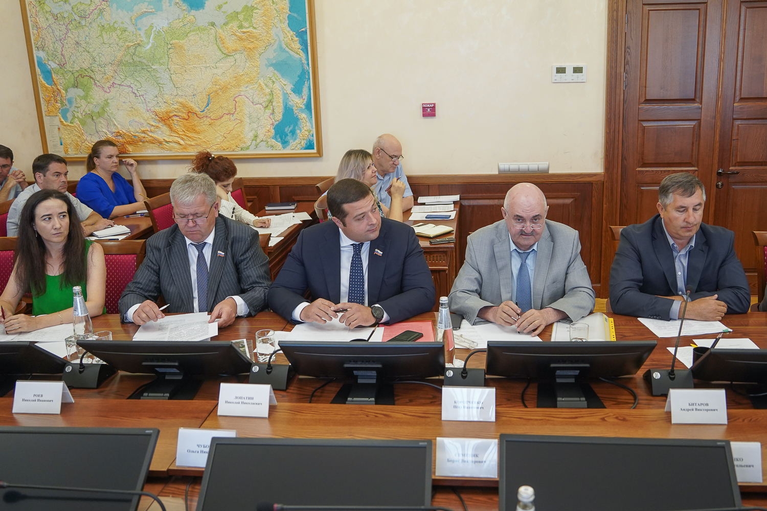 Николай Великдань подвел итоги выполнения наказов жителей края за первое полугодие