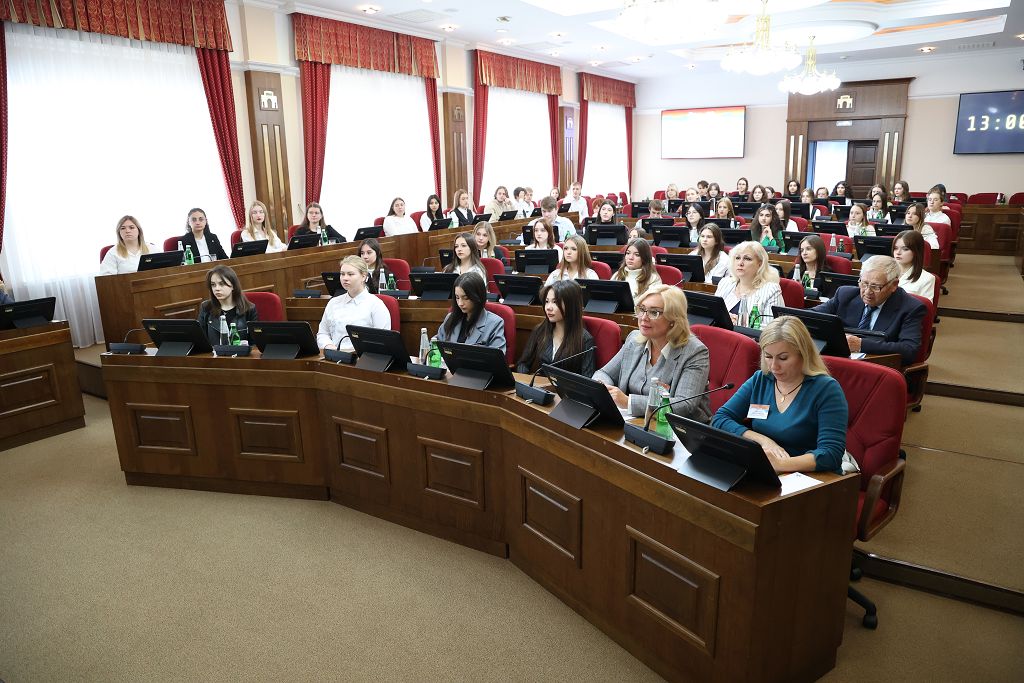 В краевой Думе состоялись секционные заседания международной научно-практической конференции, посвященной Битве за Кавказ