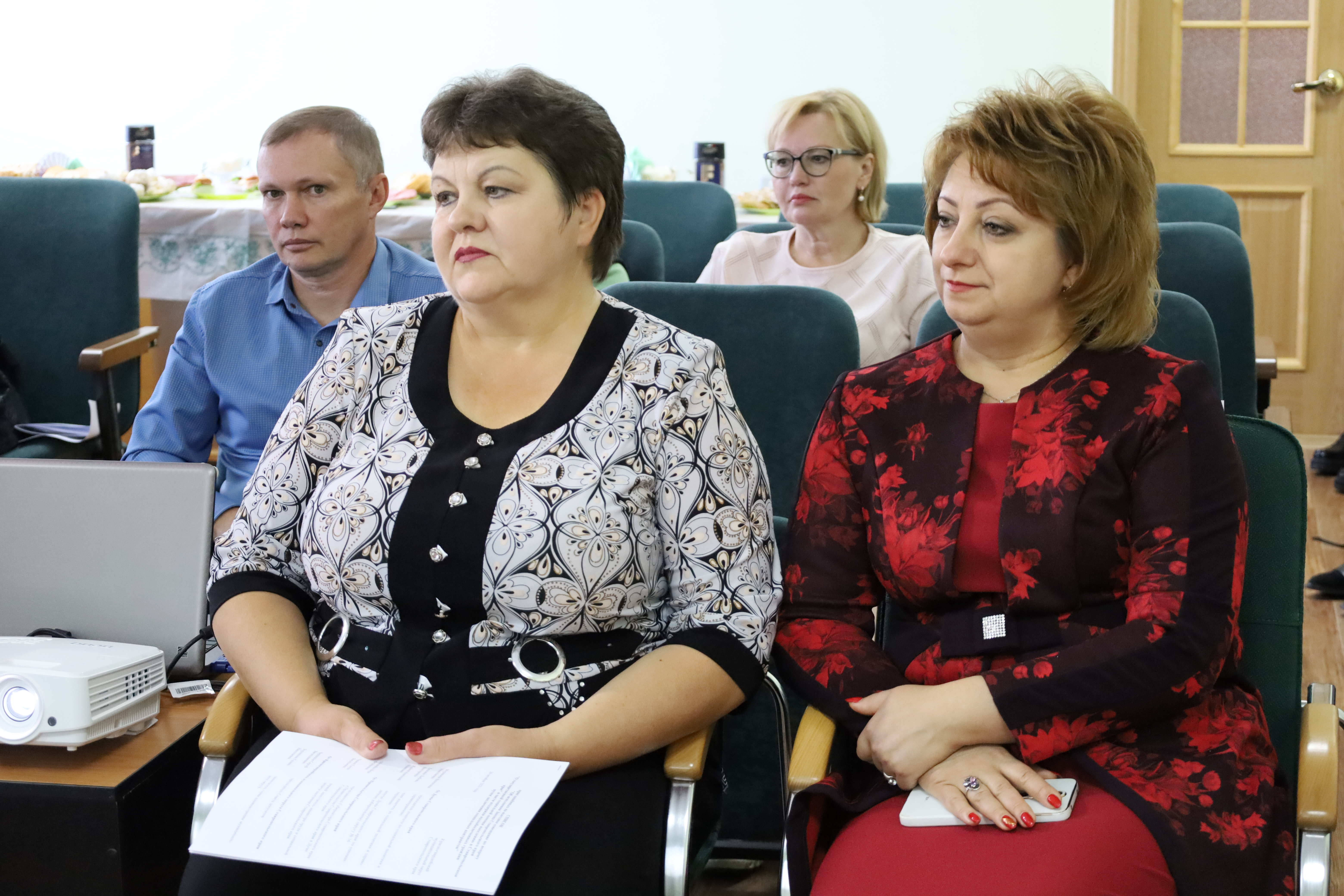Валентина Муравьева: Участникам социальных контрактов необходима помощь в продвижении изготавливаемой продукции