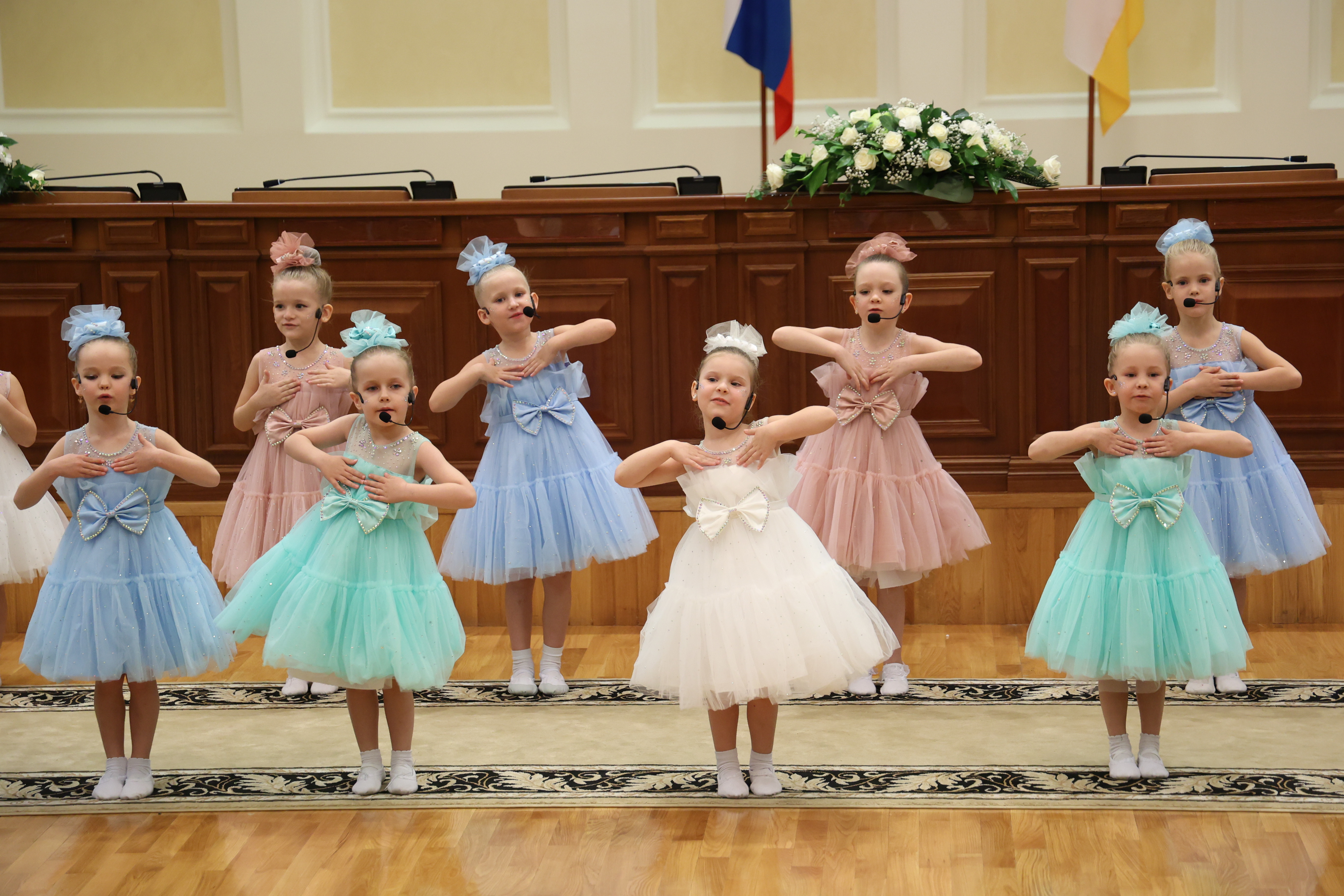 На Ставрополье многодетным матерям вручены  медали «Материнская слава»